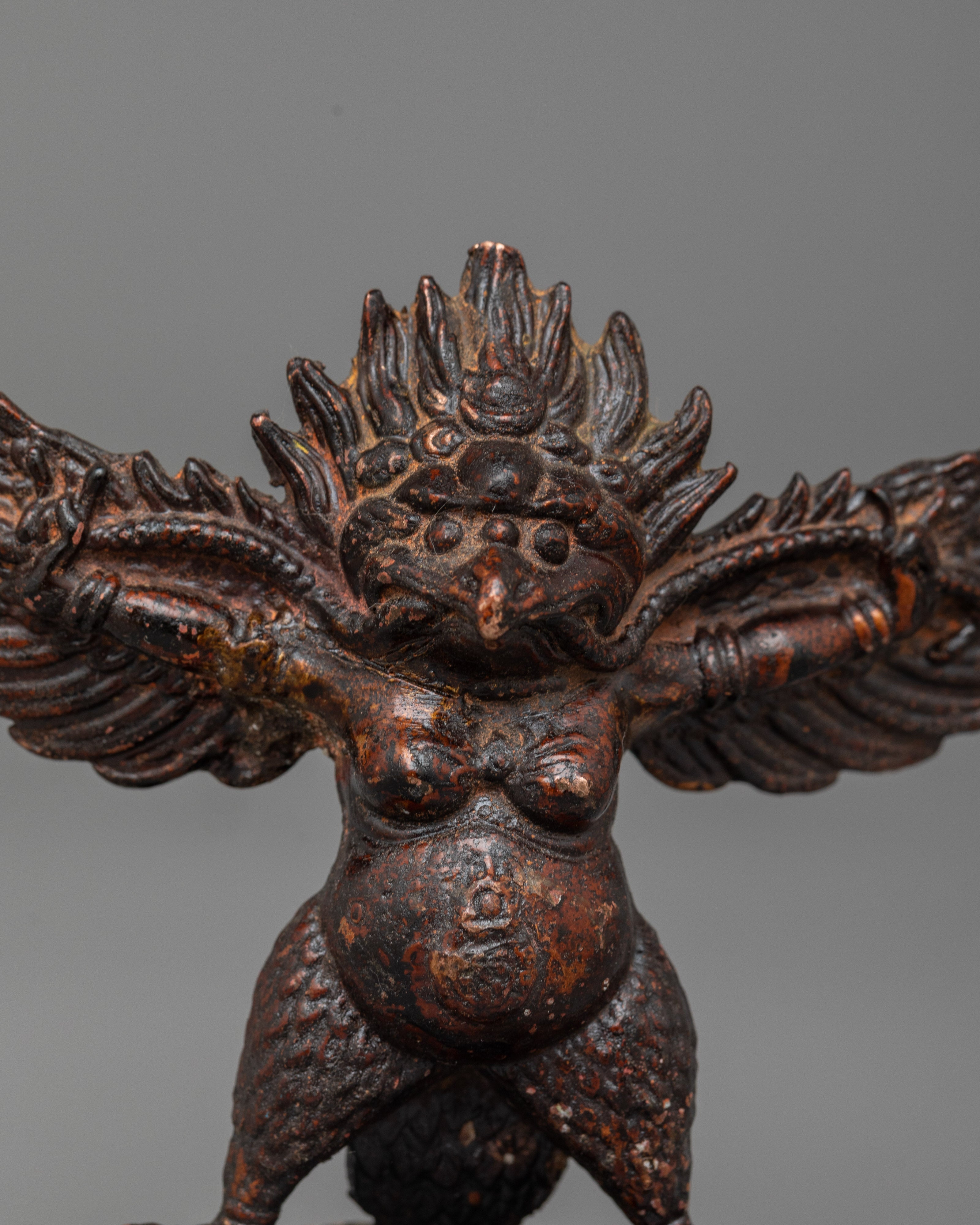 garuda-antique-figurine