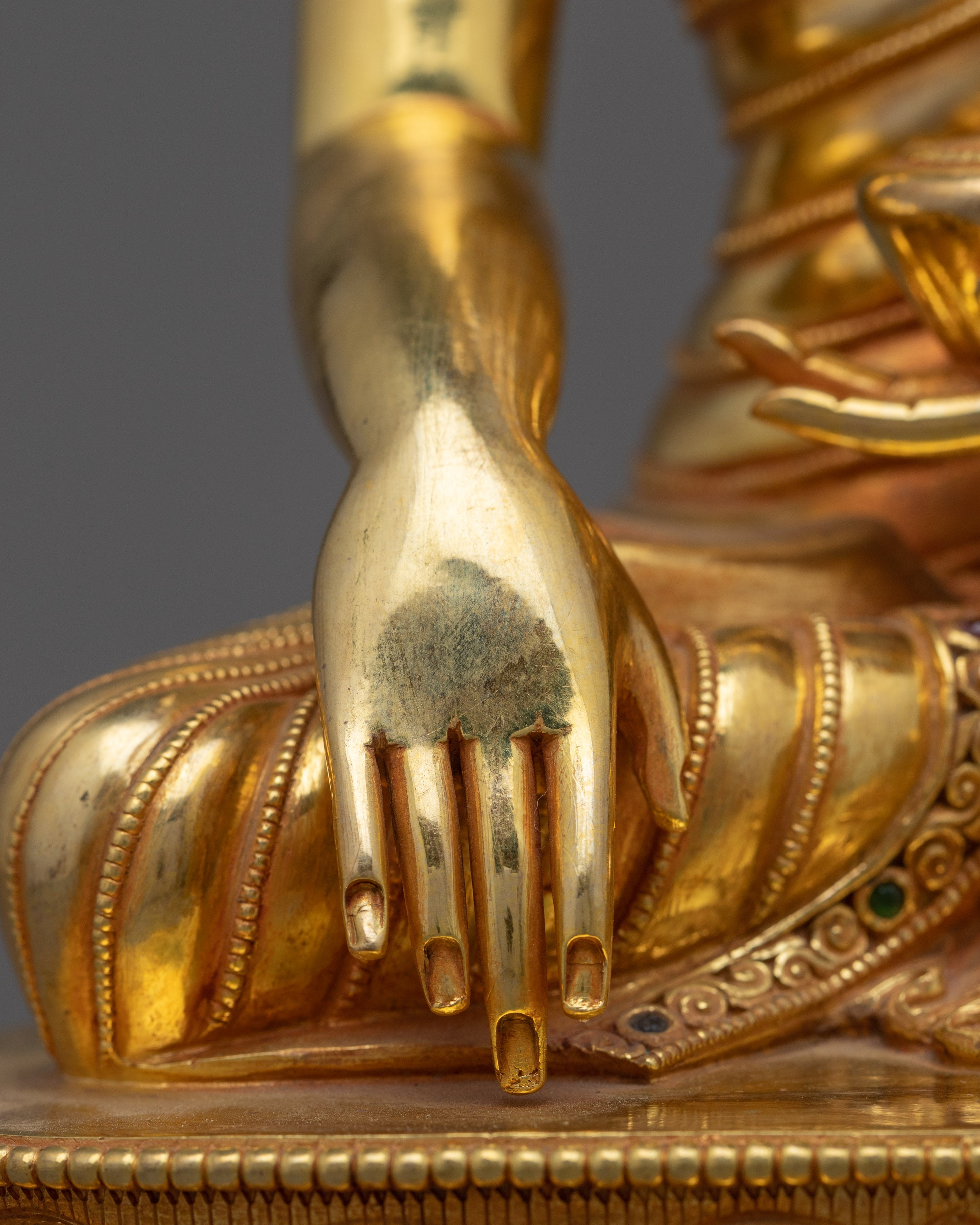 Budh Shakyamuni Statue | Symbol of Enlightenment and Compassion