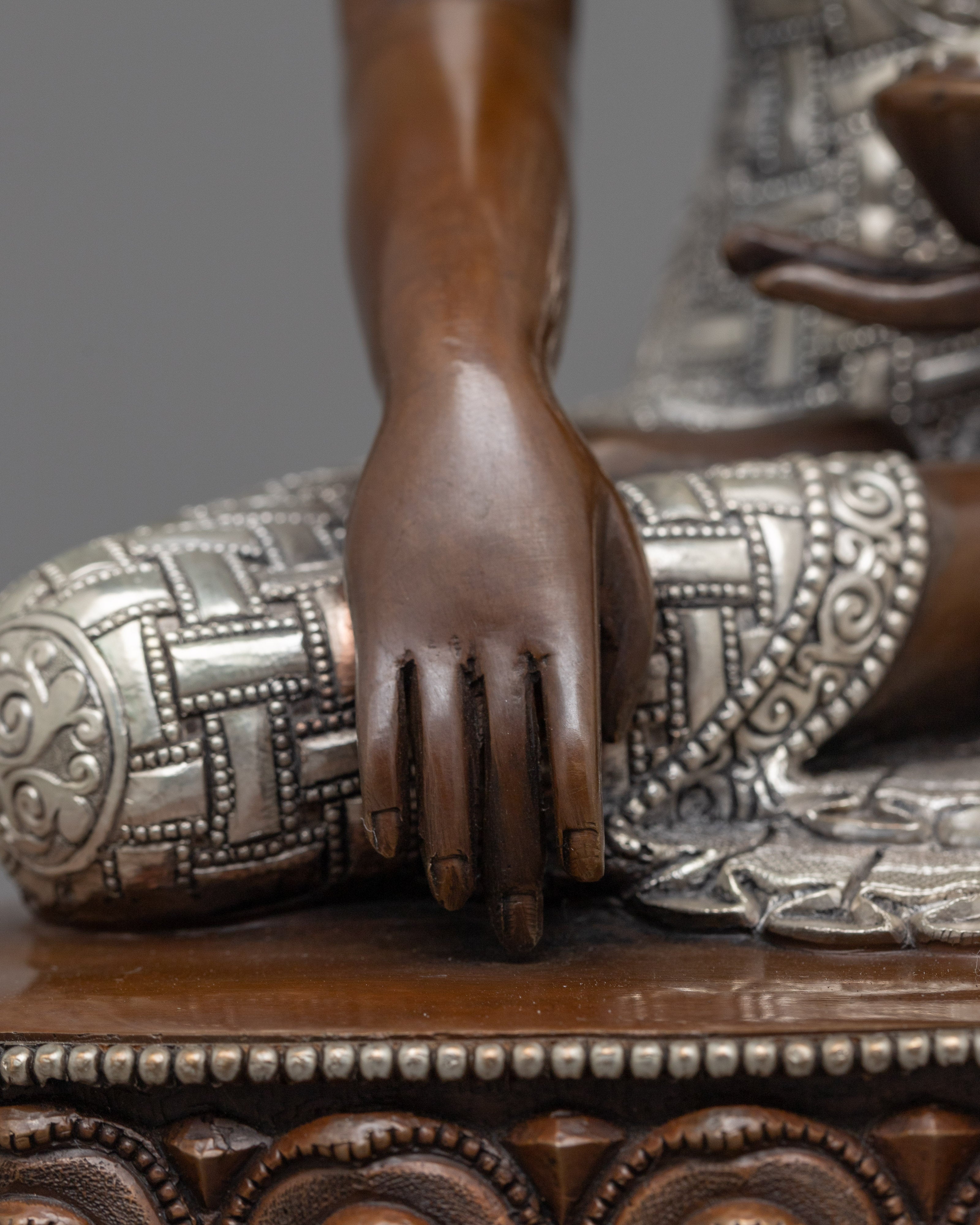 Shakyamuni Buddha Oxidized Figurine | Embrace Serenity and Enlightenment