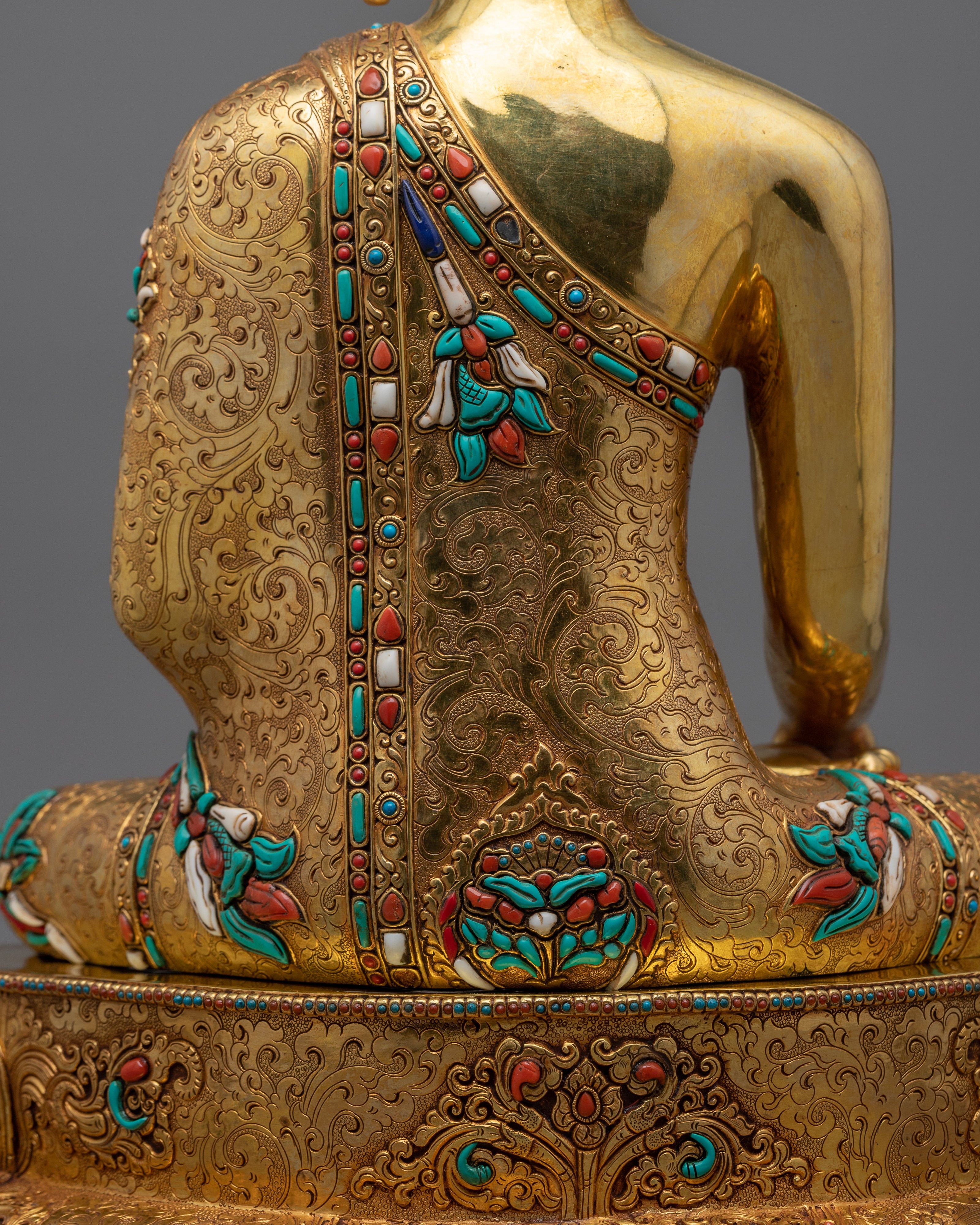 Gold Gilded Shakyamuni Buddha Figurine | Radiate the Light of Spiritual Enlightenment