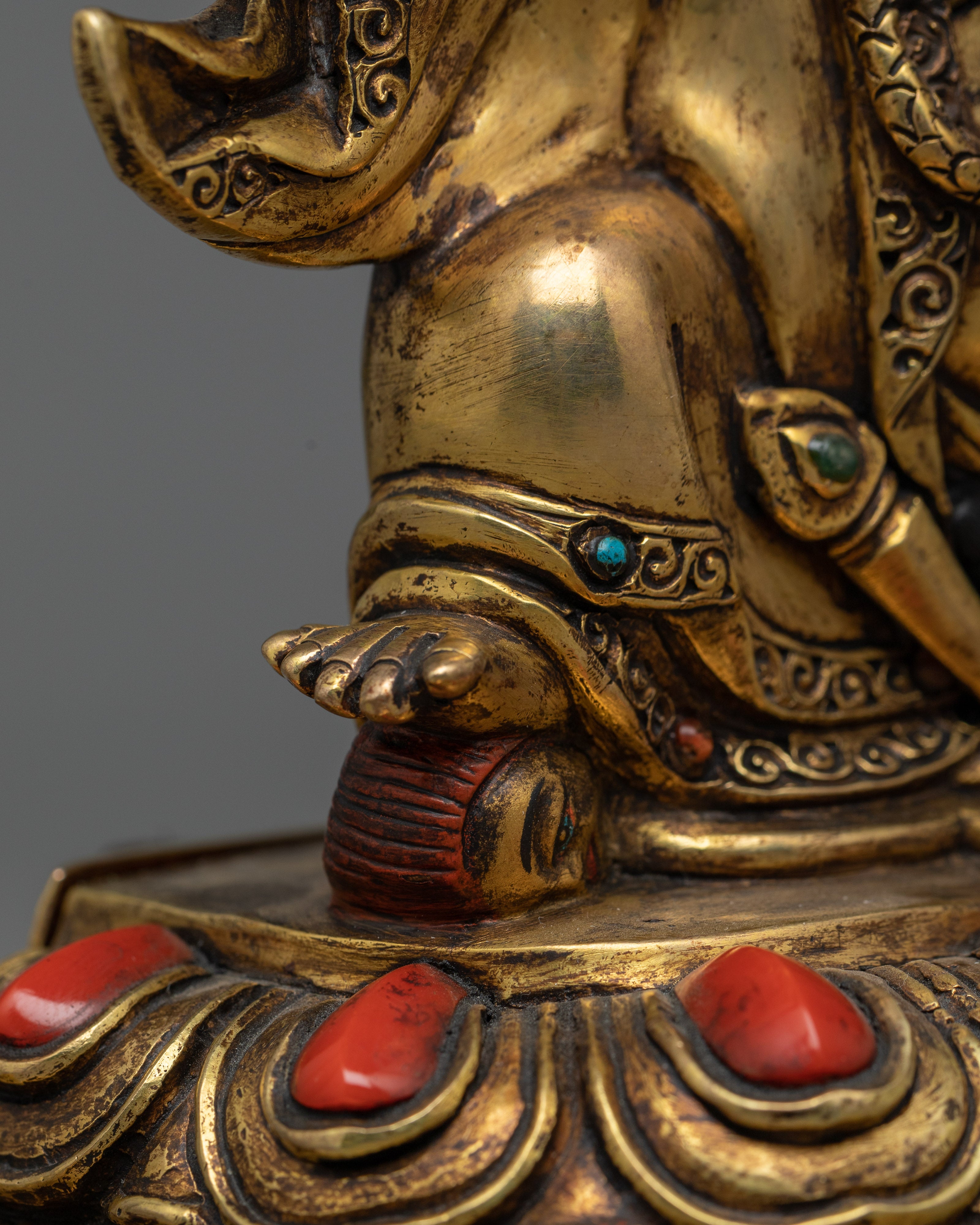 Antique Mahakala Bernagchen Figurine | Embrace Divine Protection