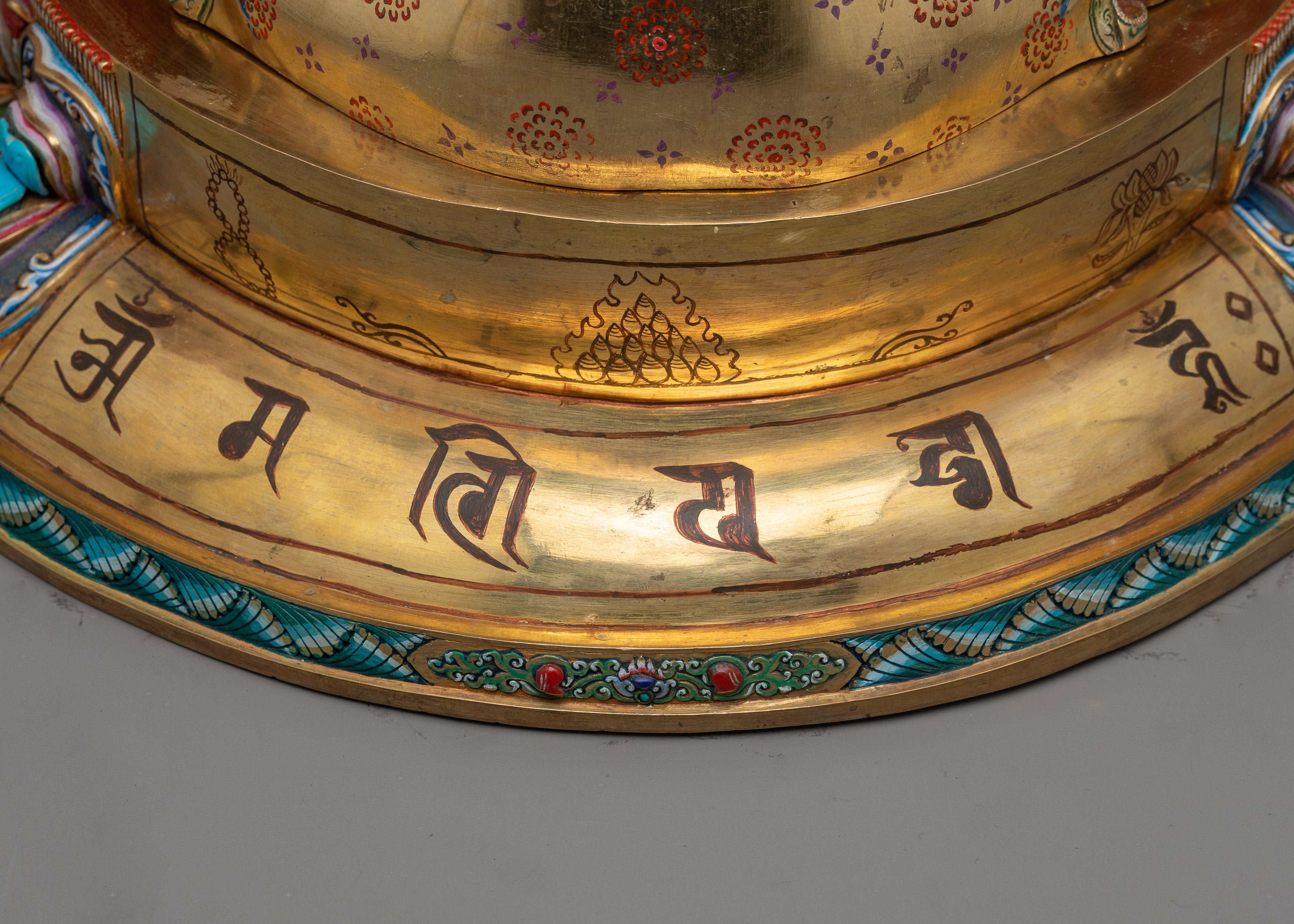 Serene Chenrezig Figure | Embrace Divine Compassion and Wisdom