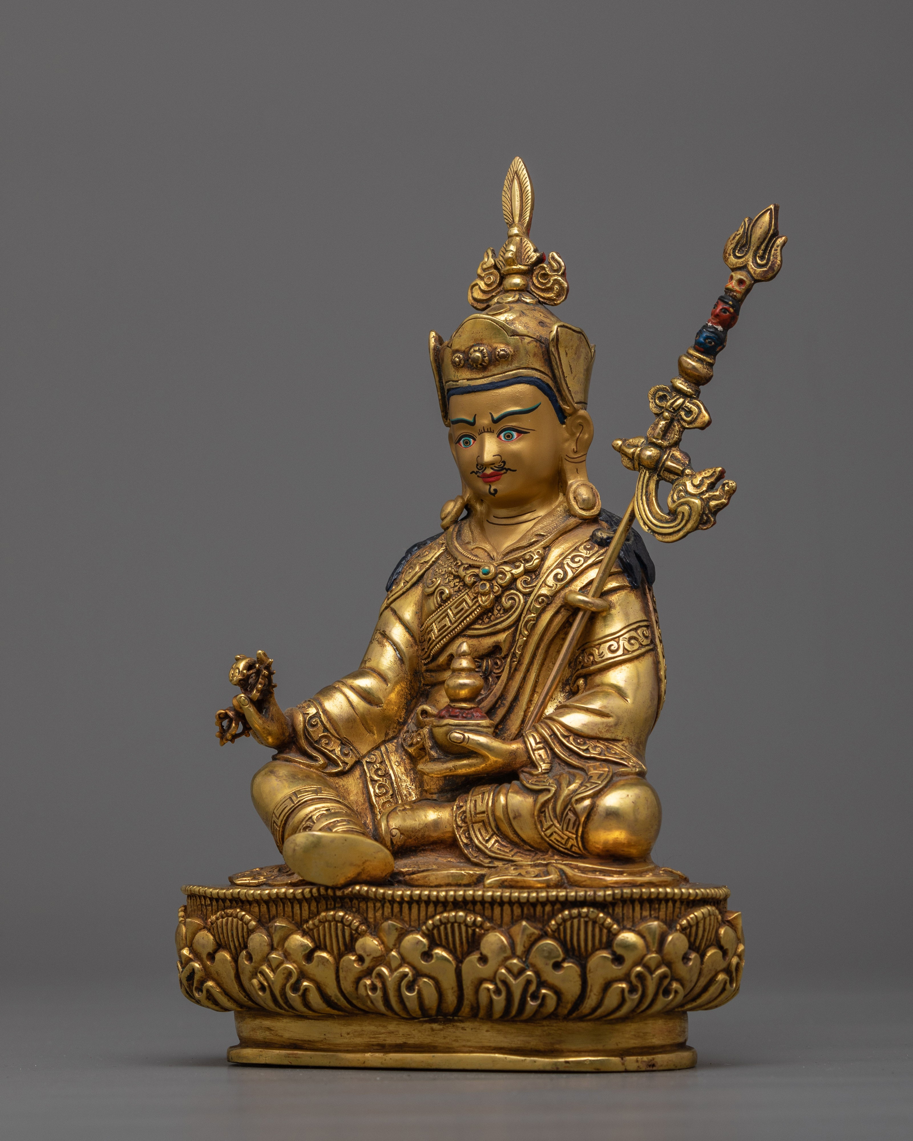 guru-rinpoche-lotus-born-1