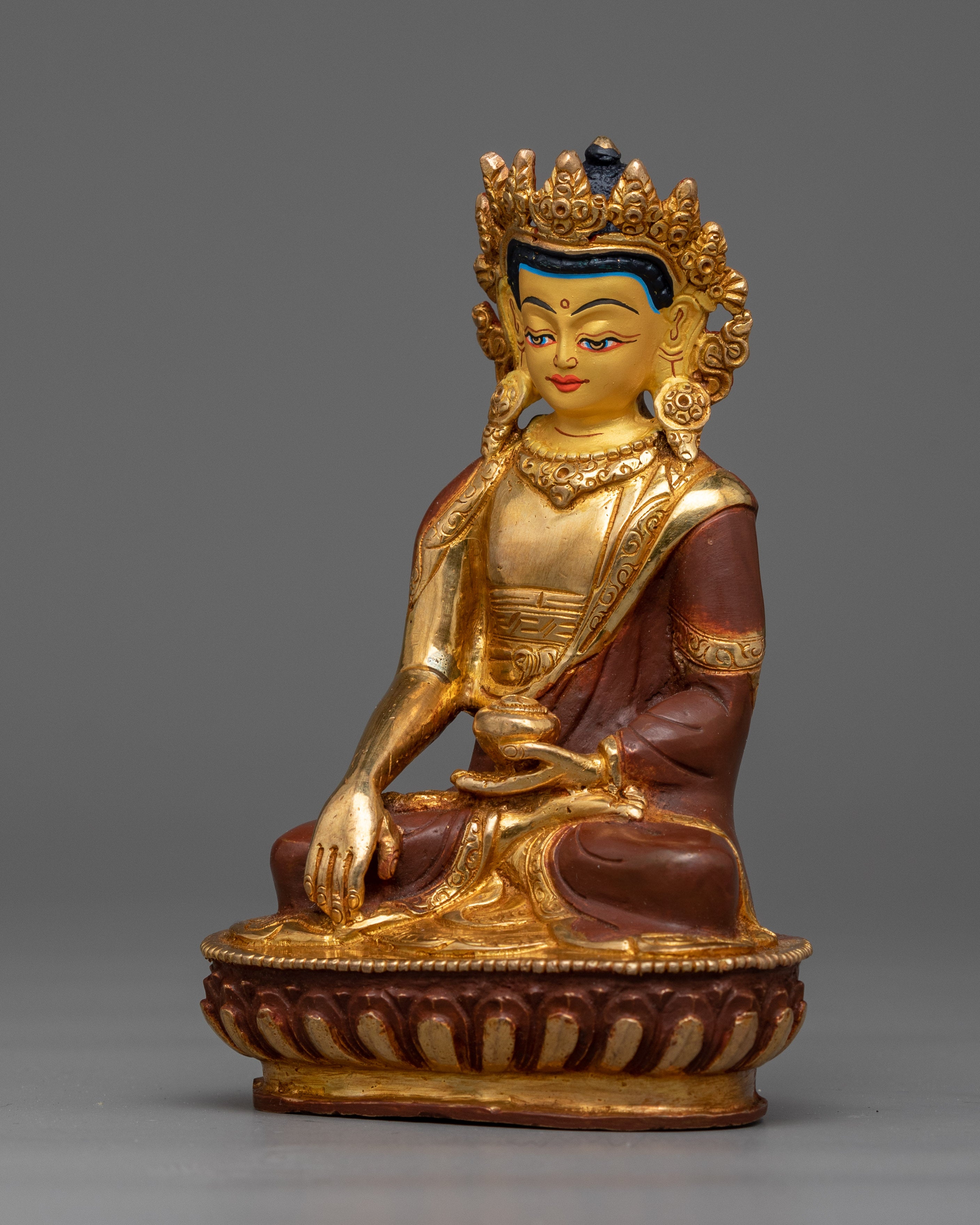 crown-shakyamuni-buddhah