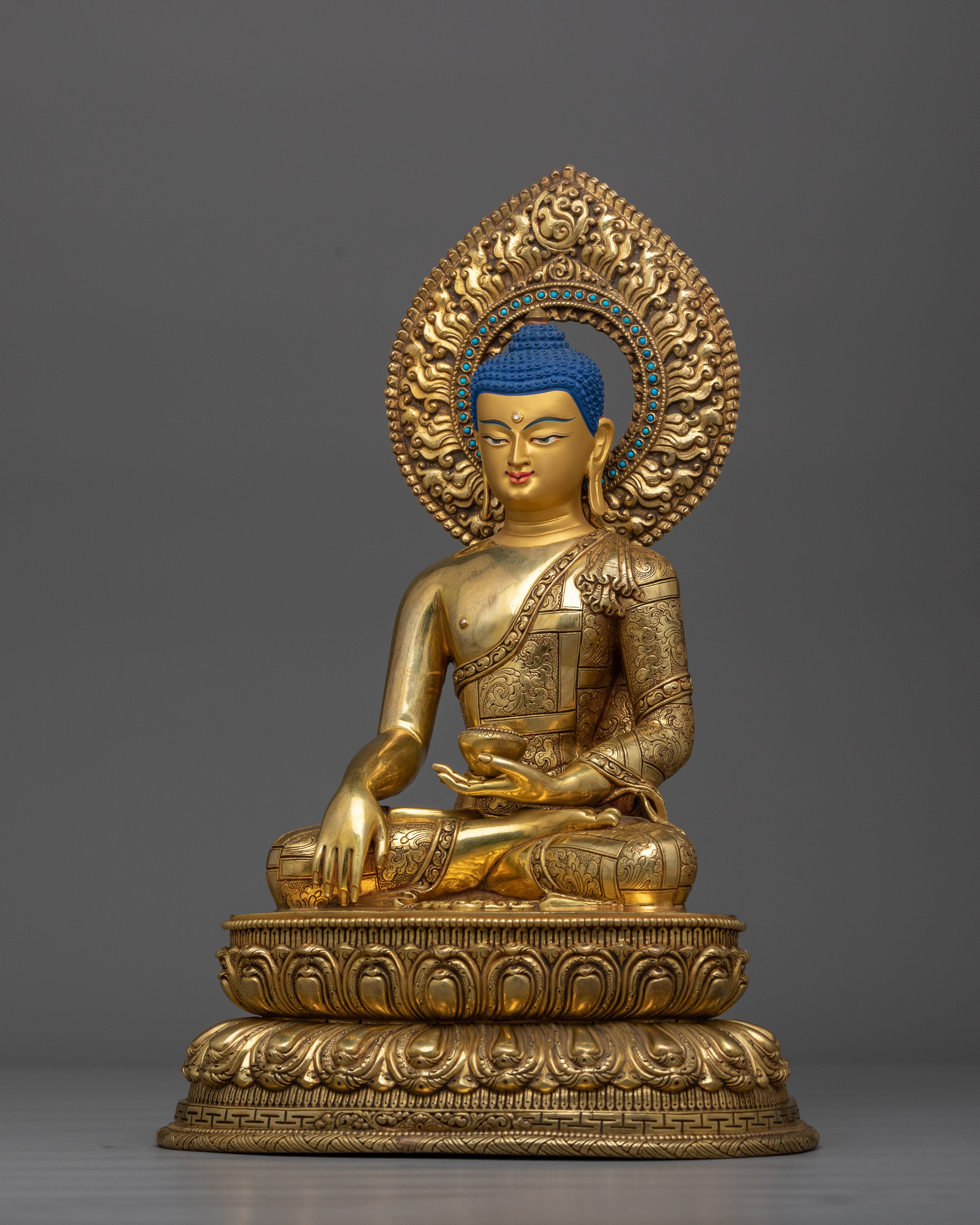 peaceful-shakyamuni-buddha-1