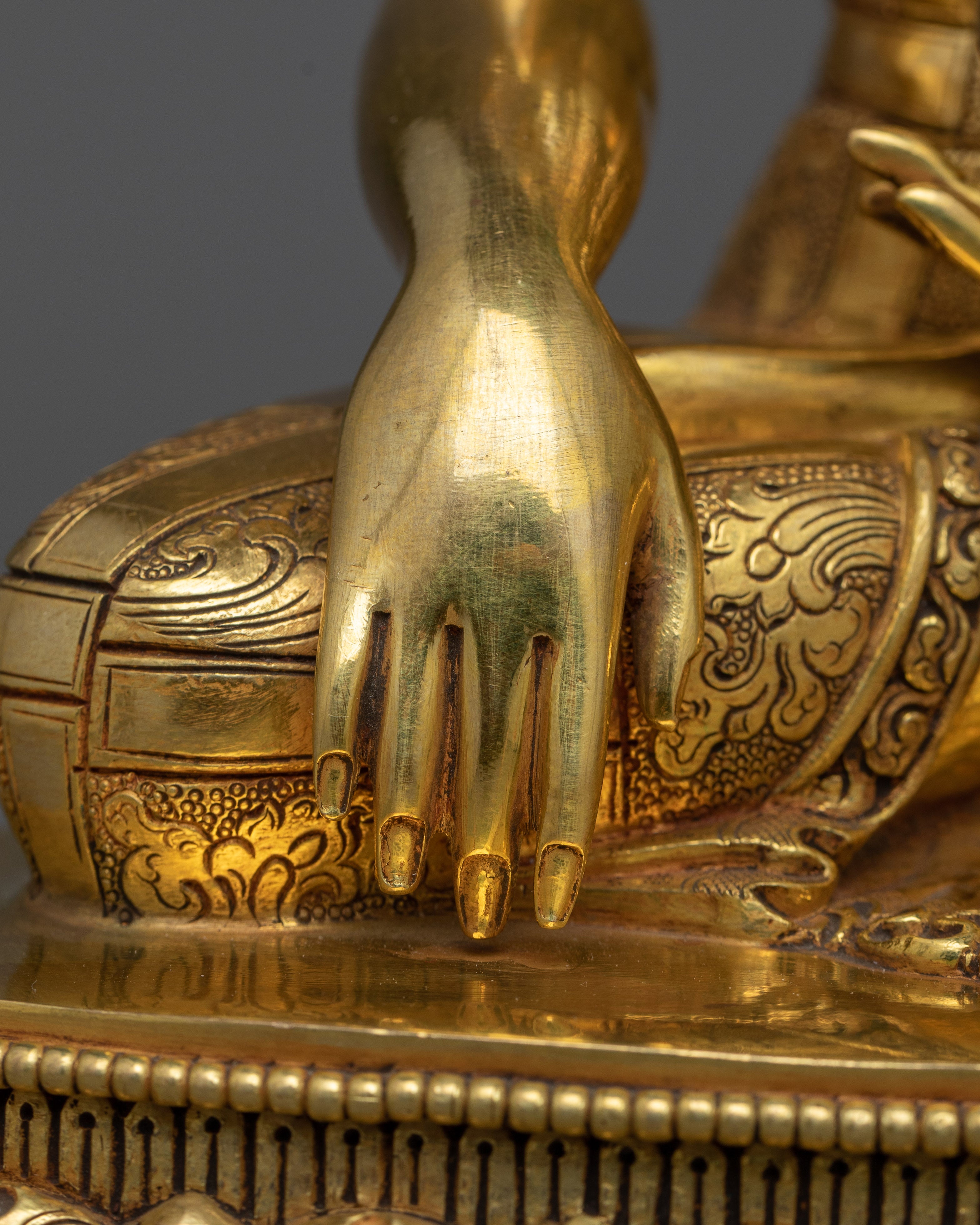 Peaceful Shakyamuni Buddha Statue | Elevate Your Spiritual Sanctuary