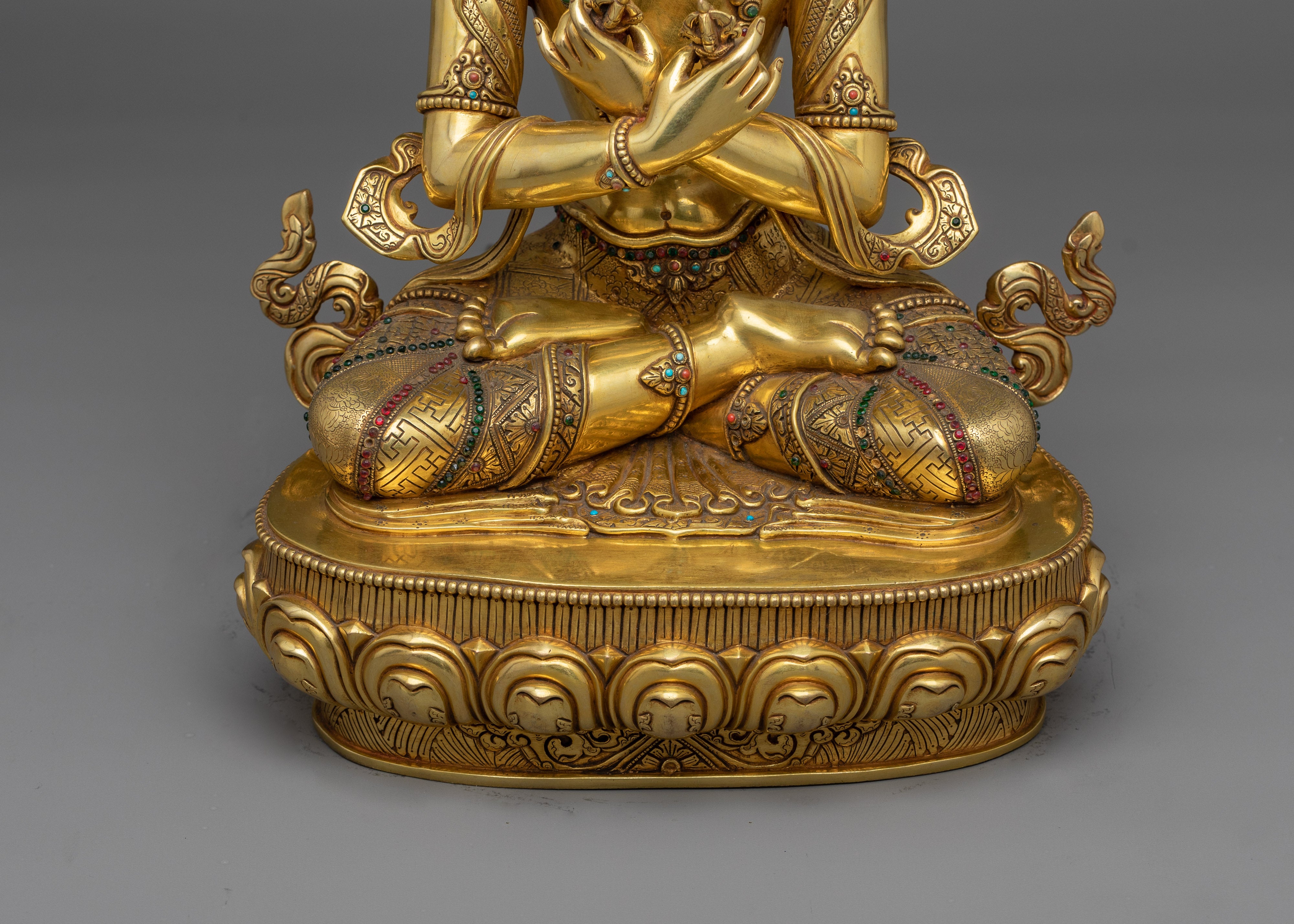 Vajra Buddha Sculpture | Commune with Divine Wisdom and Strength