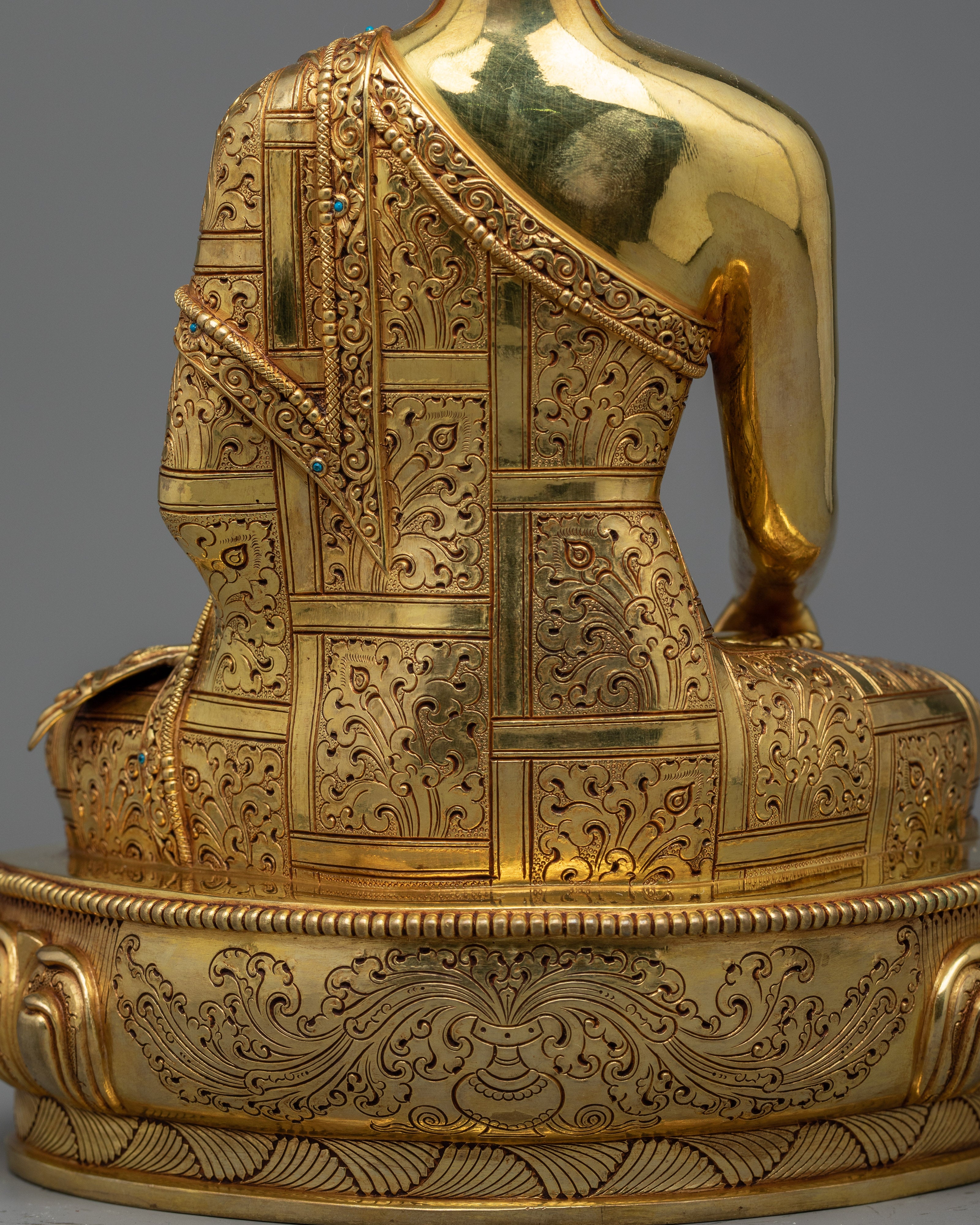 Exquisite Enlighten Buddha Shakyamuni Statue | Symbol of Enlightenment and Serenity