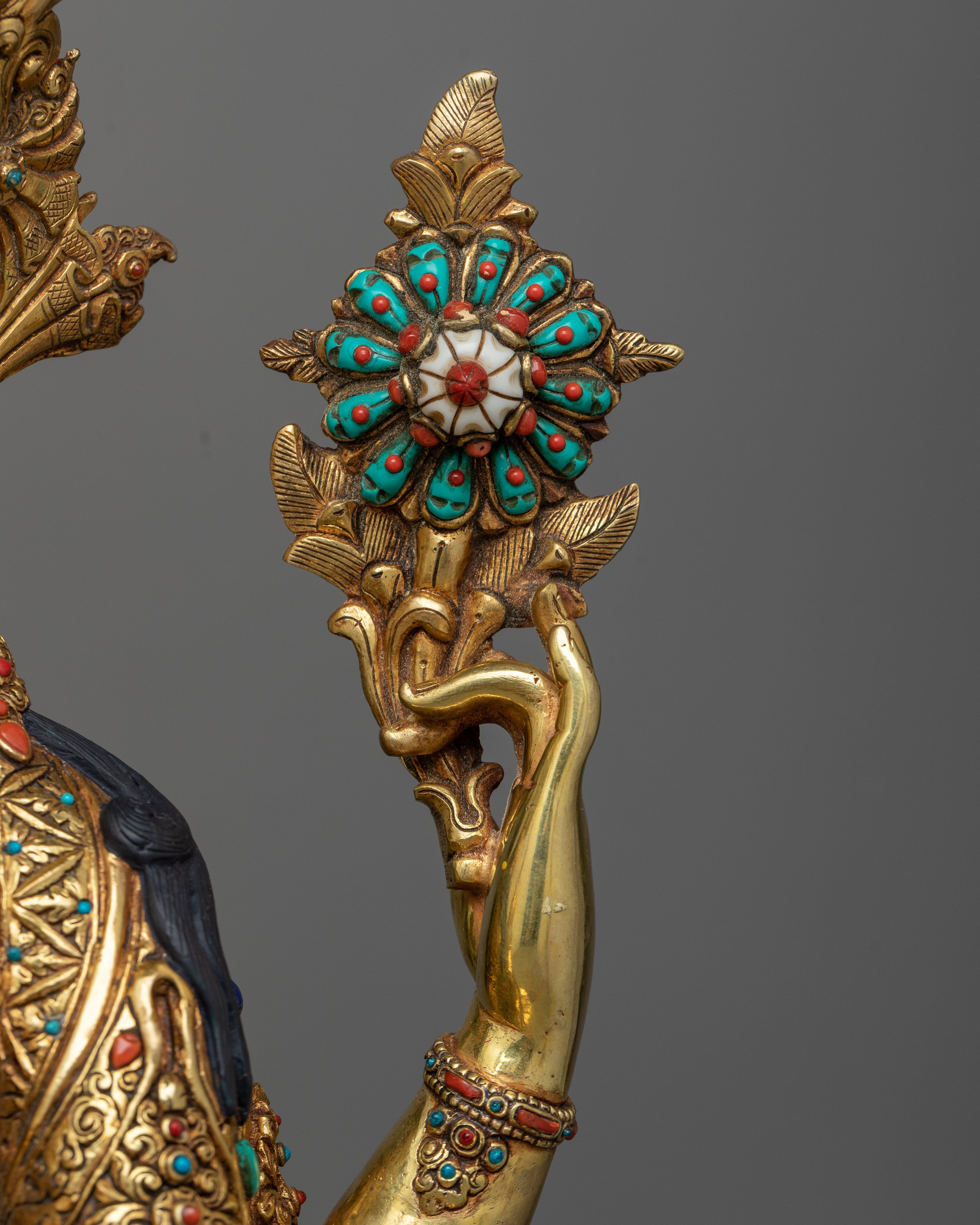 Serene Chenrezig Premium Statue | Exquisite Symbol of Divine Compassion