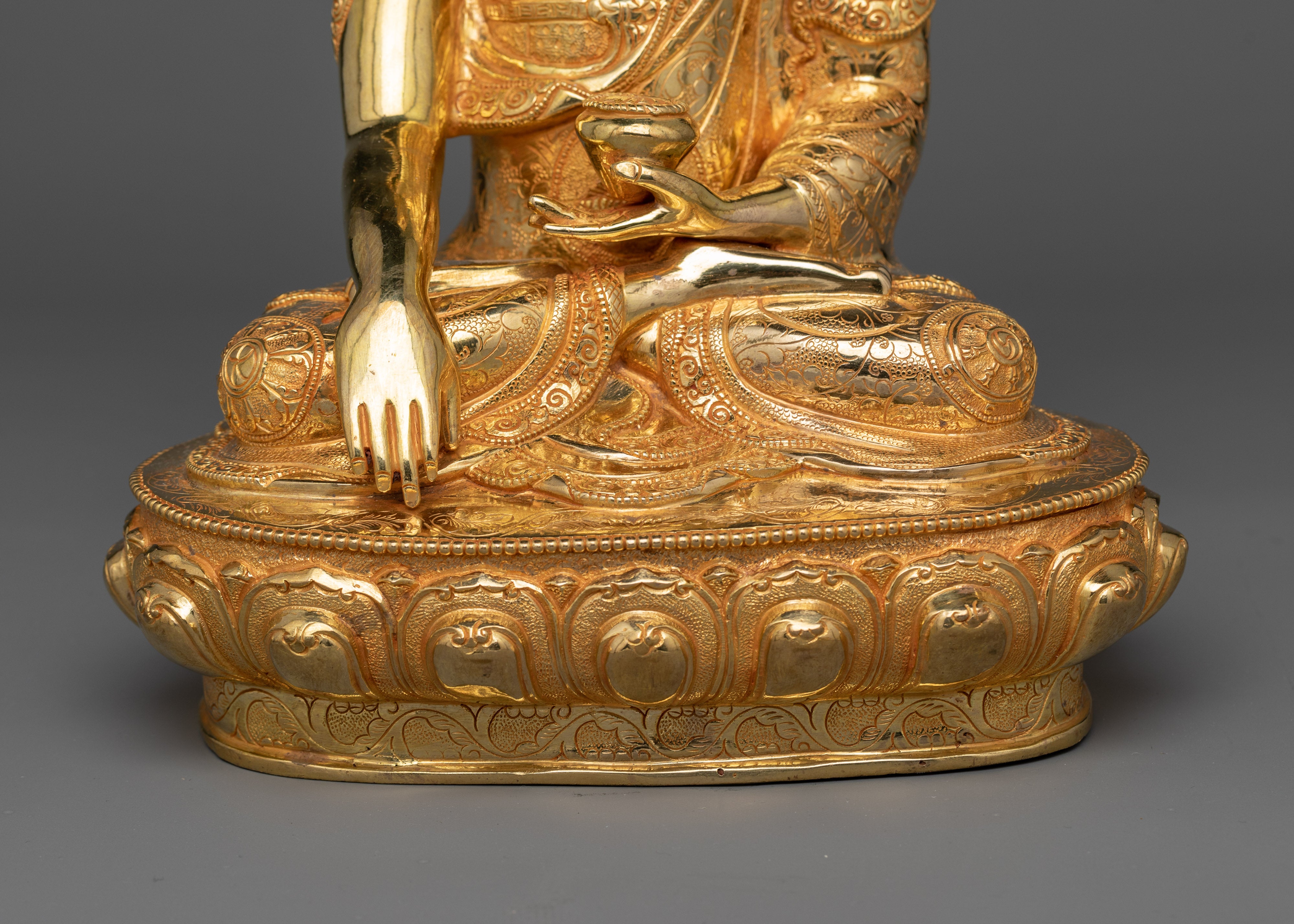 Dharma Teacher Shakyamuni Buddha Statue | Icon of Enlightenment
