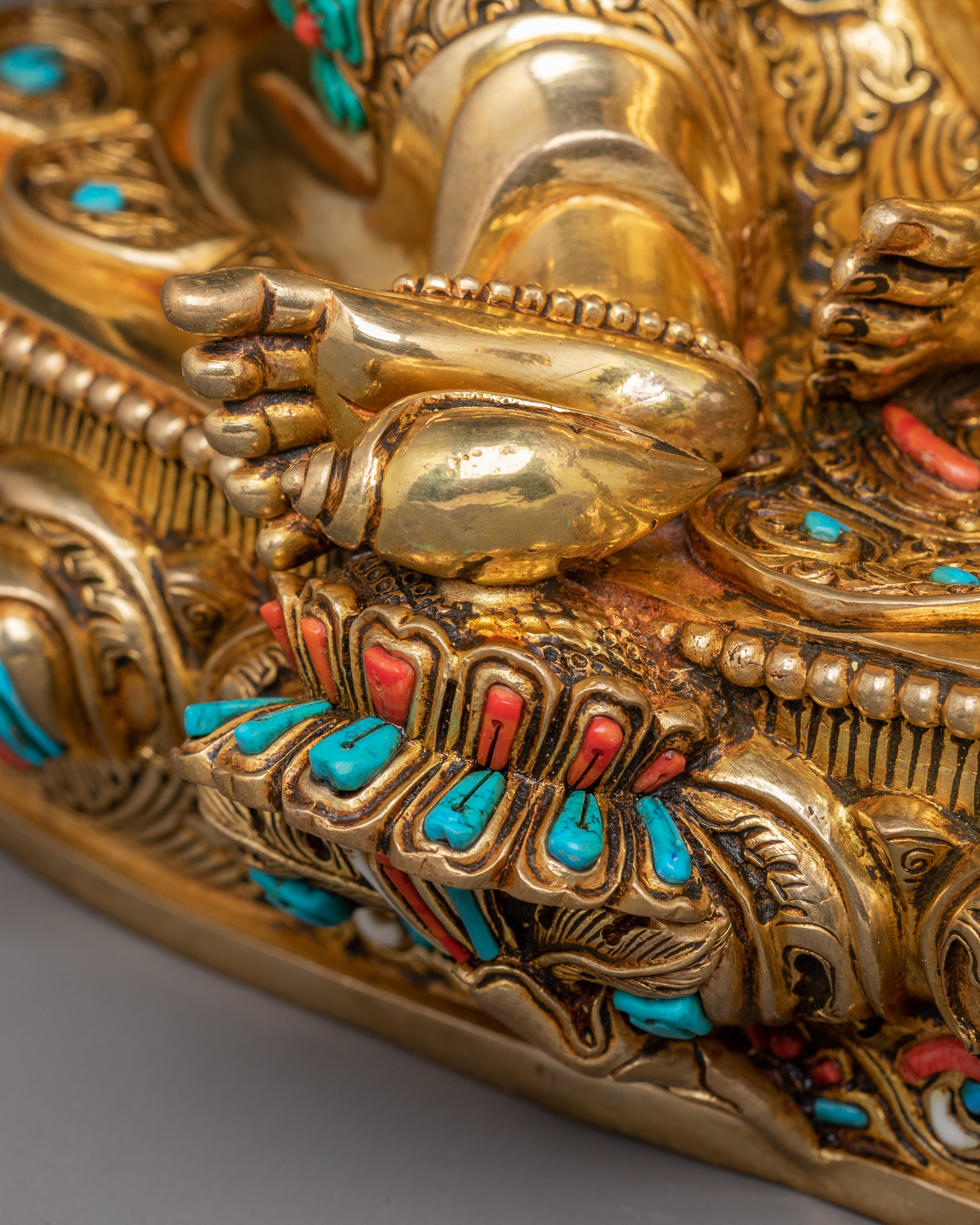 Figurine of Wealth Icon Dzambhala | Guardian of Prosperity