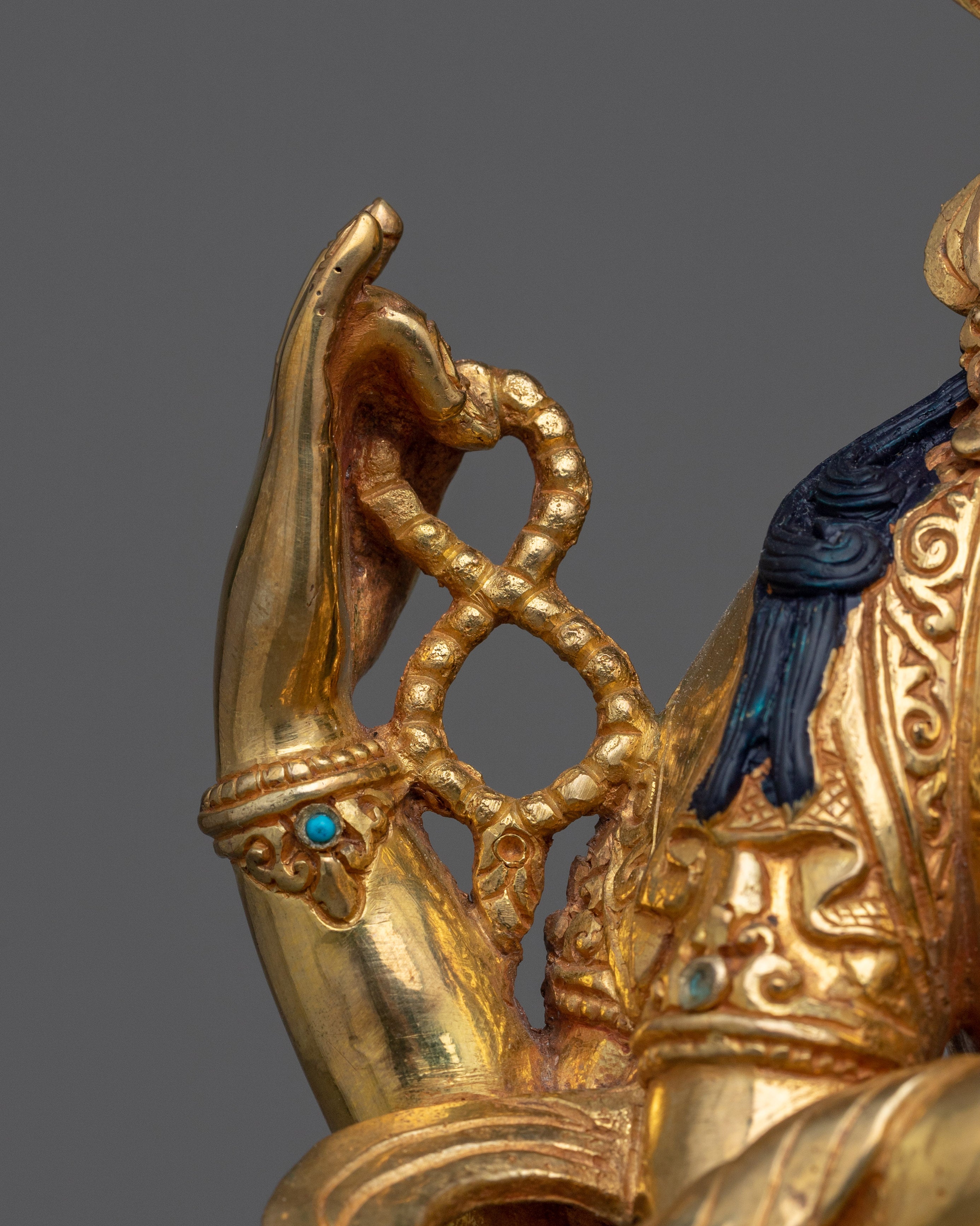 Serene Gold Gilded Chenrezig | Radiant Symbol of Compassion