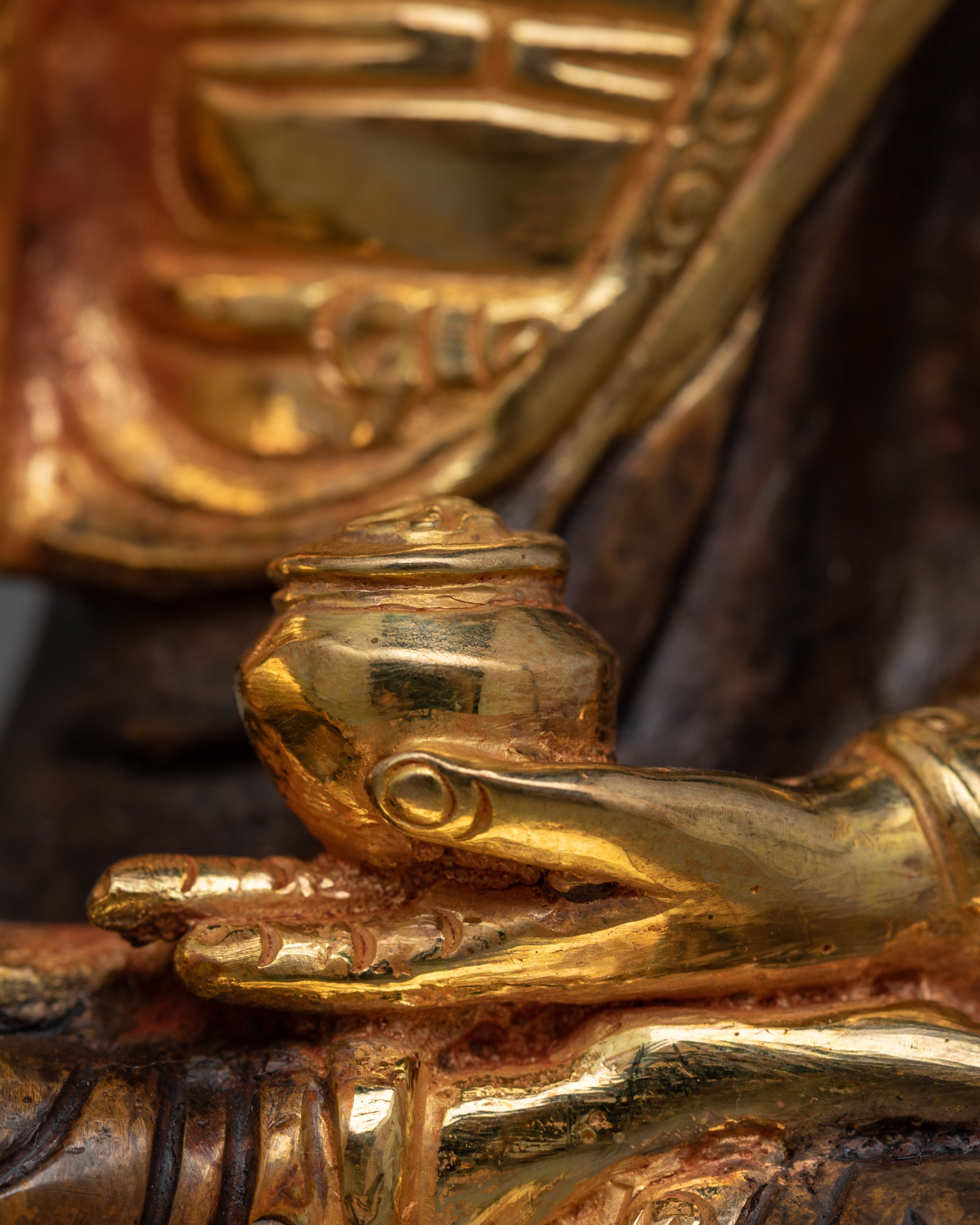 shakyamuni-buddha-shrine-statue