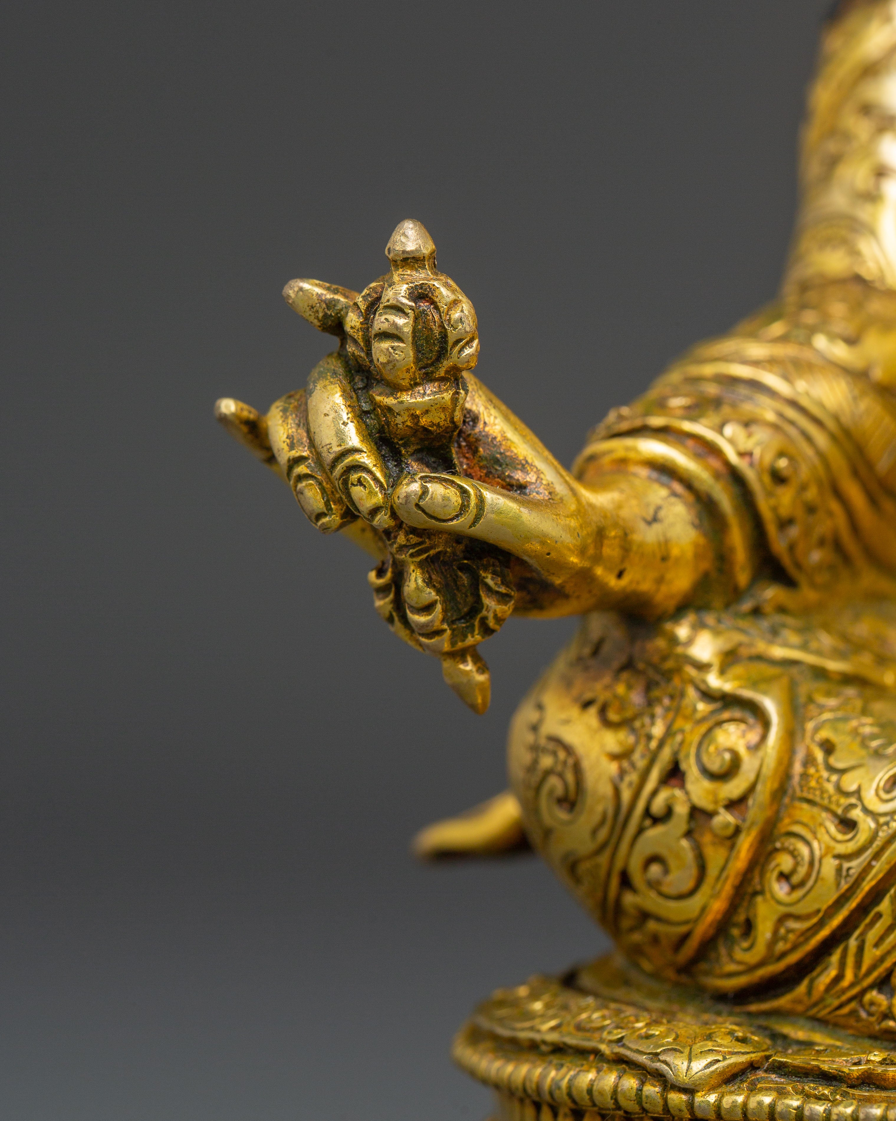 Himalayan Vajrayana Buddhist Master Guru Rinpoche Statue