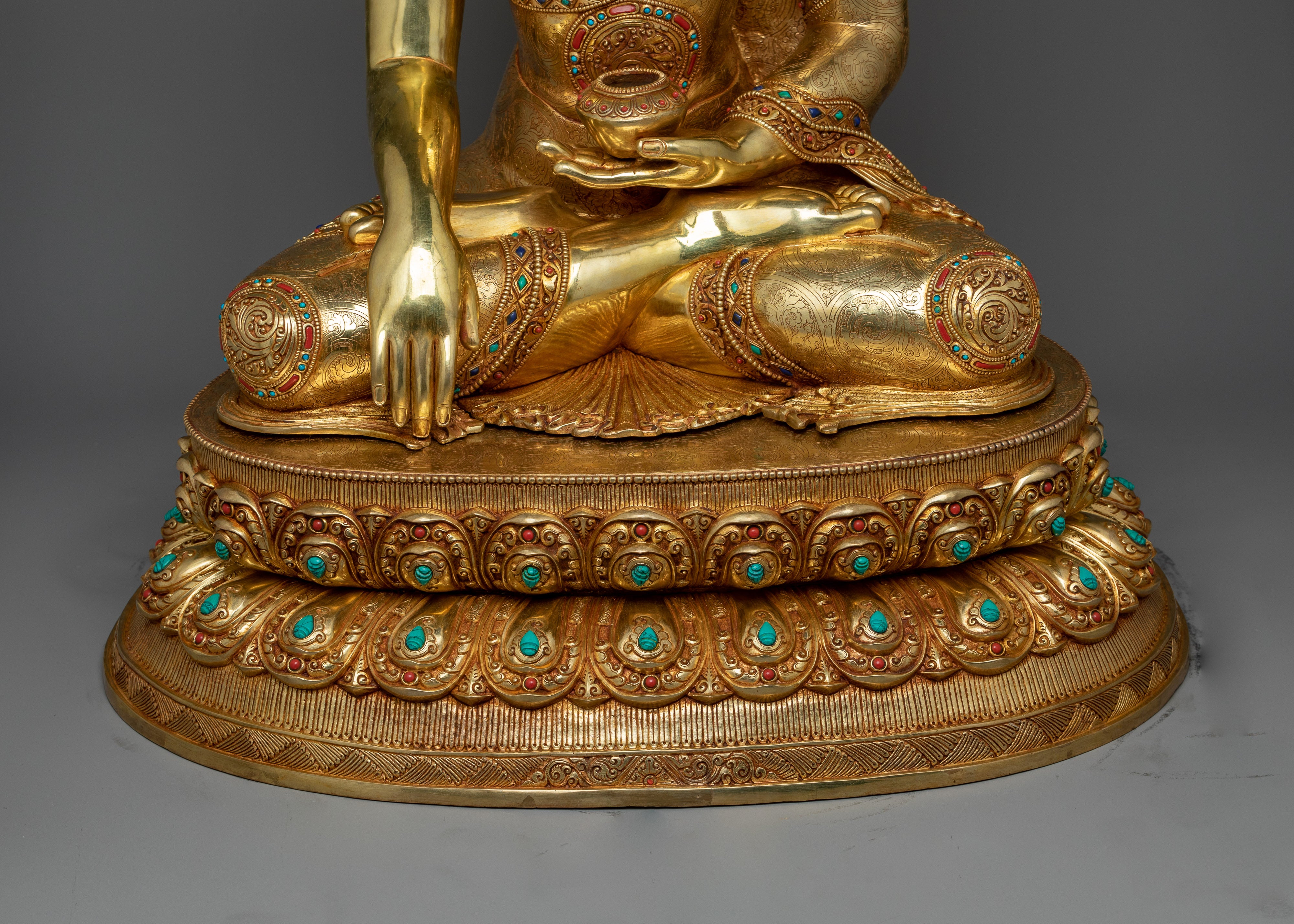 Exquisite Shakyamuni Buddha Gold Gilded 63cm Statue | A Masterpiece of Enlightenment and Beauty