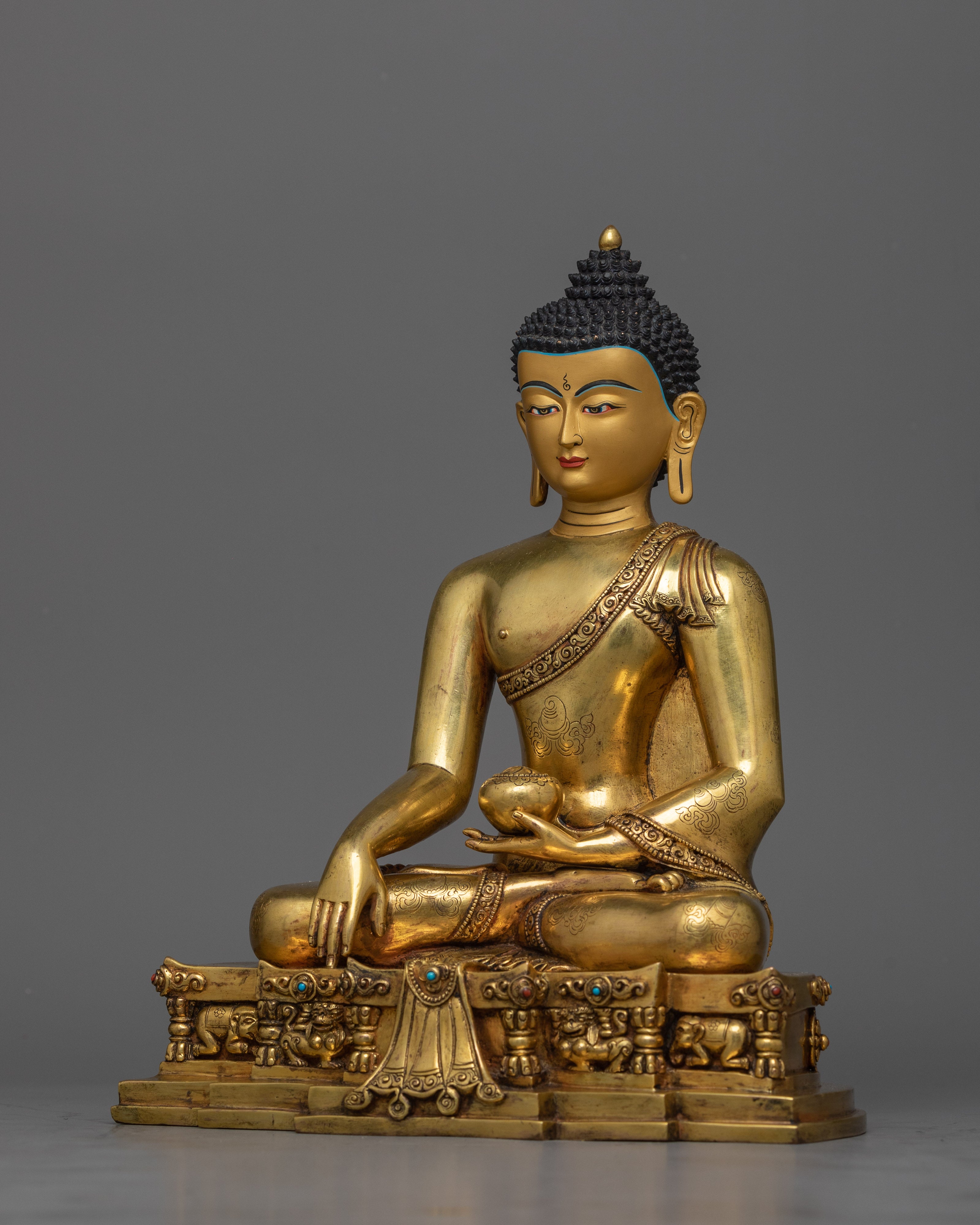 shakyamuni-buddha-antique-touch