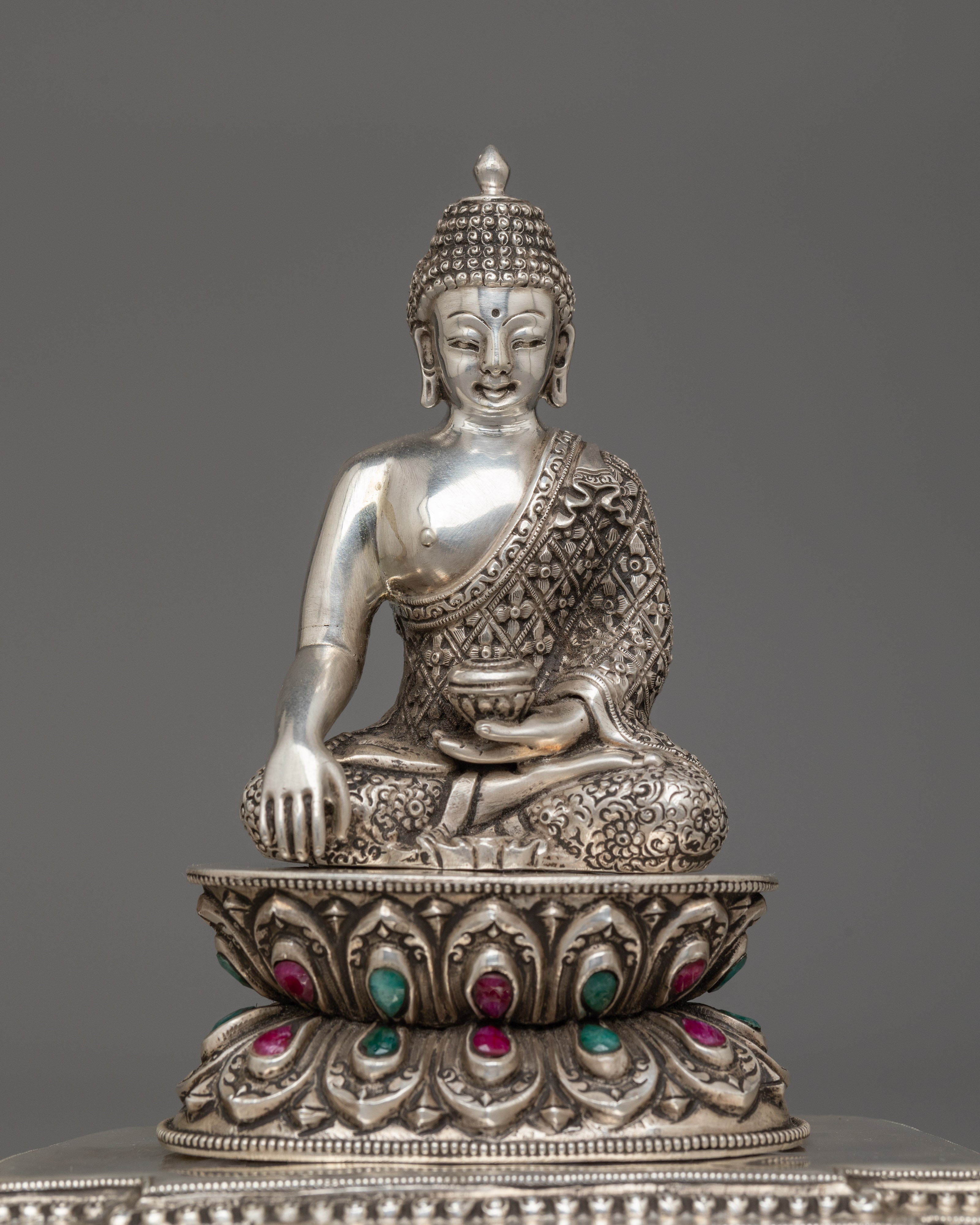 silver-plated-shakyamuni-buddha