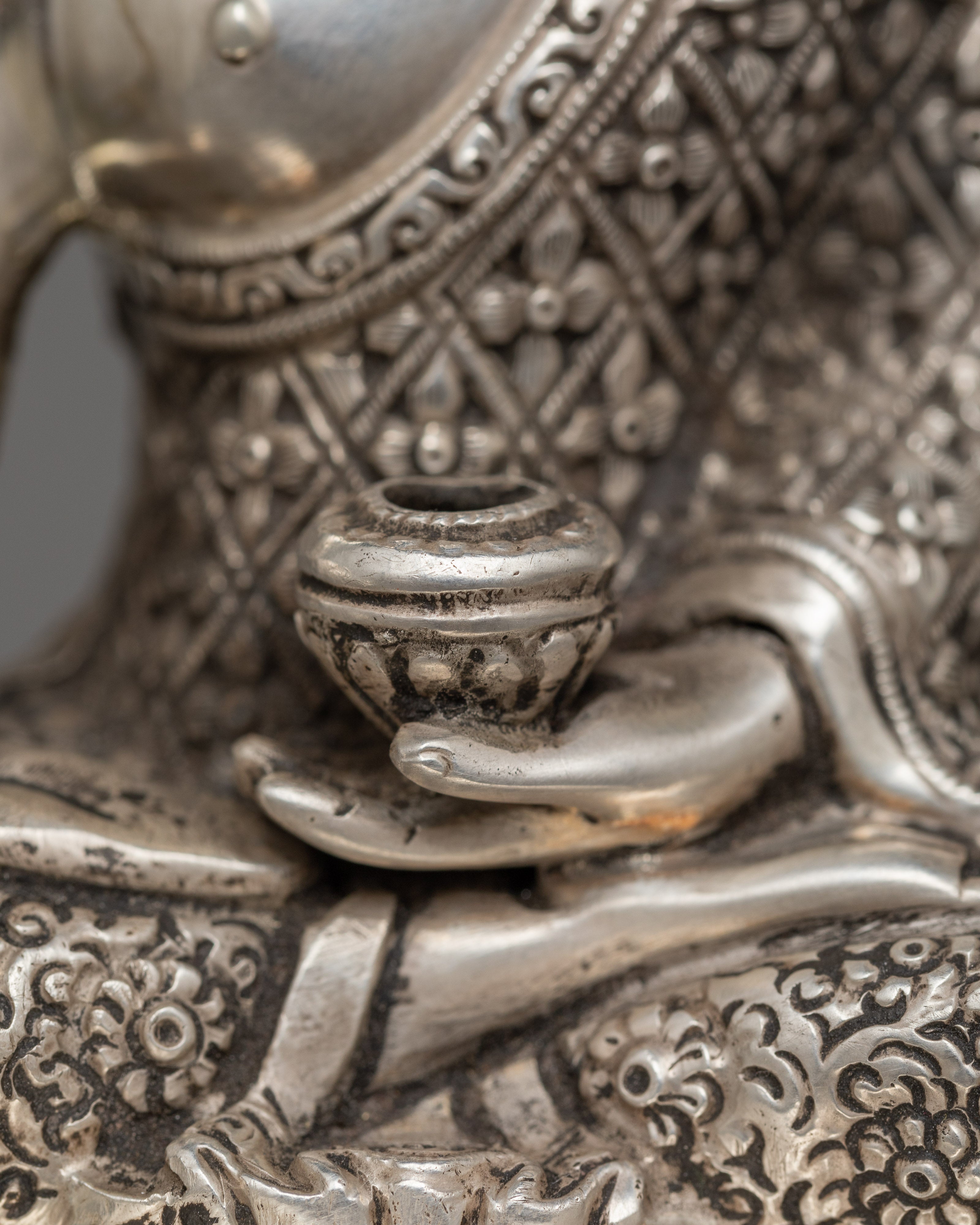 Exquisite Silver-Plated Shakyamuni Buddha Statue | A Masterpiece of Peace and Enlightenment