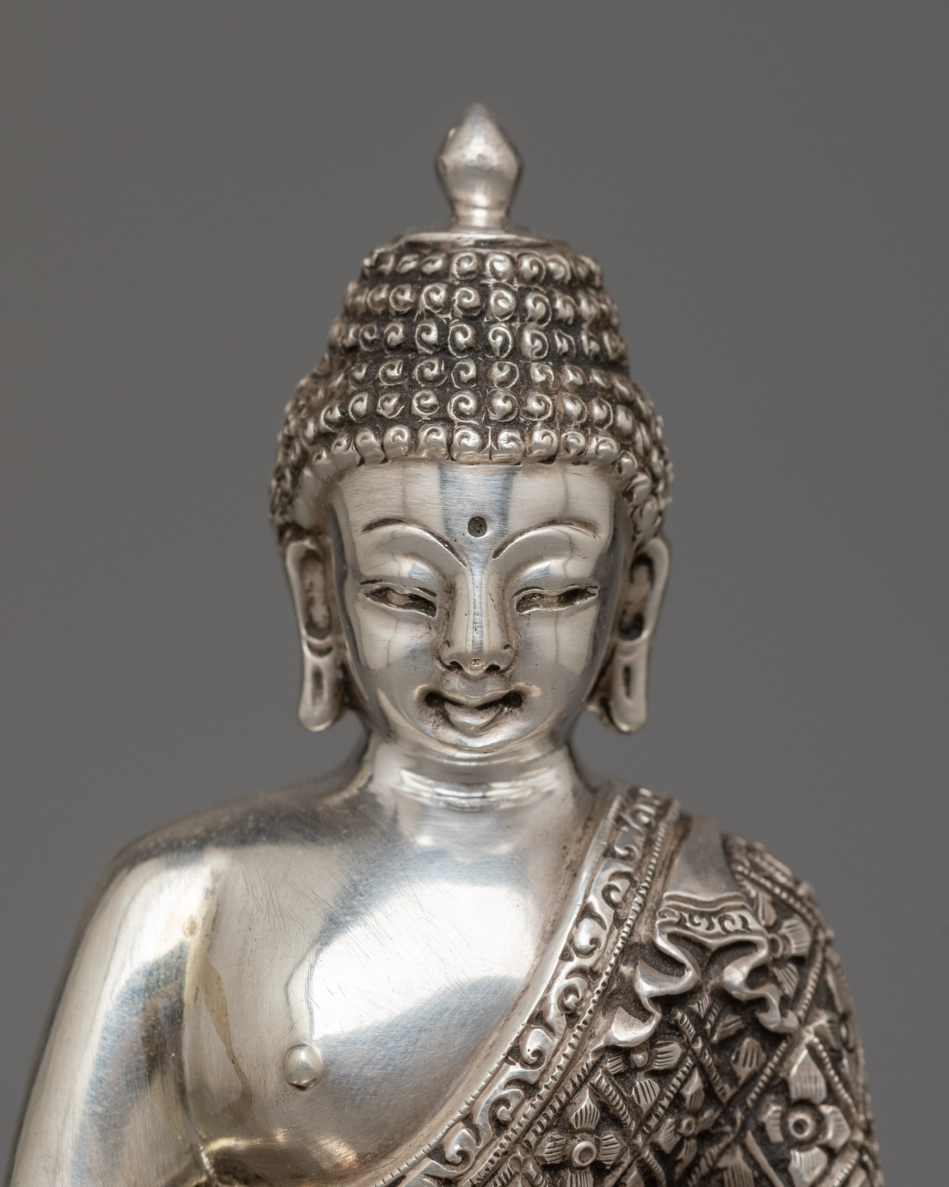 silver-plated-shakyamuni-buddha