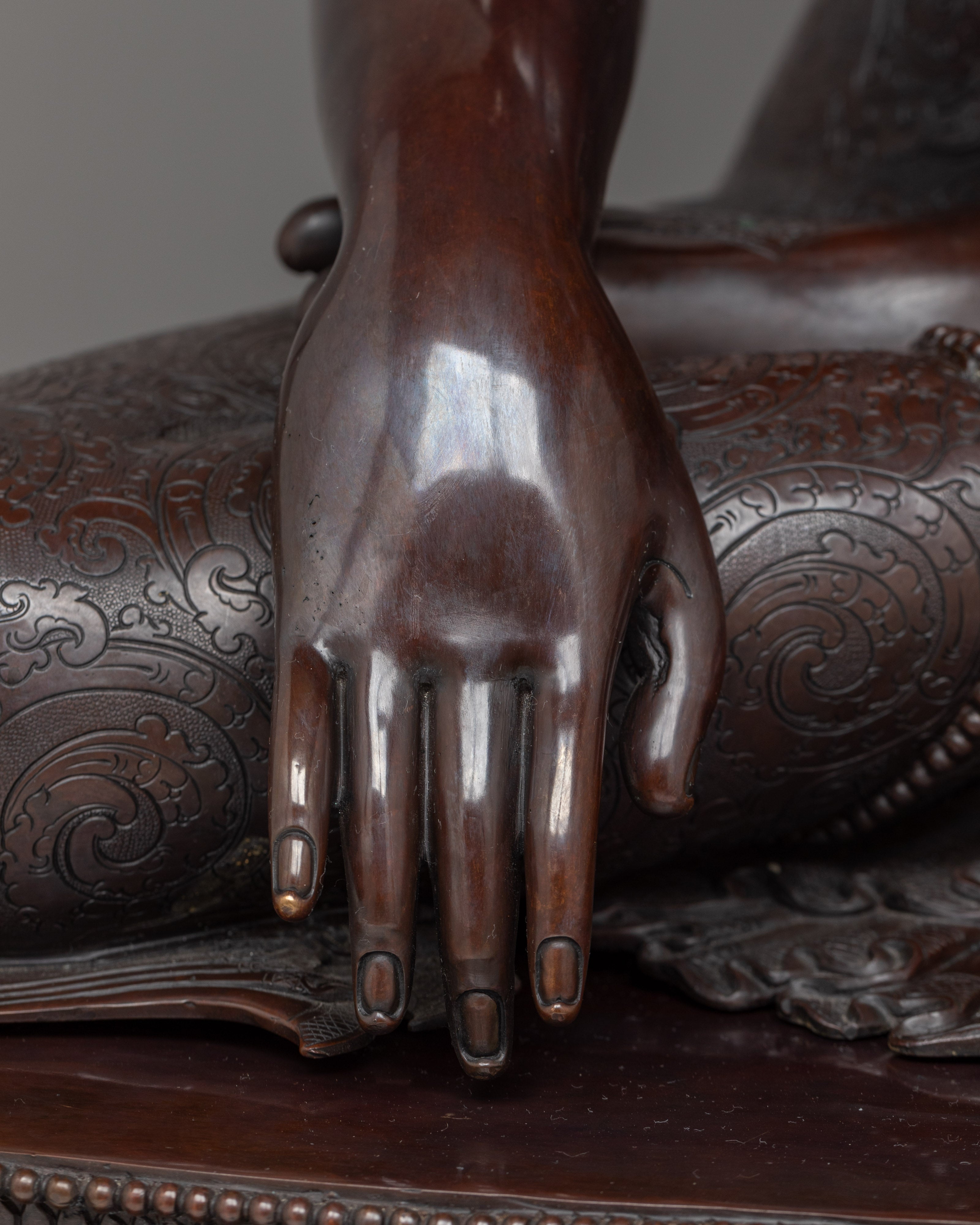 Enlighten Teacher Shakyamuni Buddha Oxidized Statue | A Majestic Symbol of Serene Wisdom