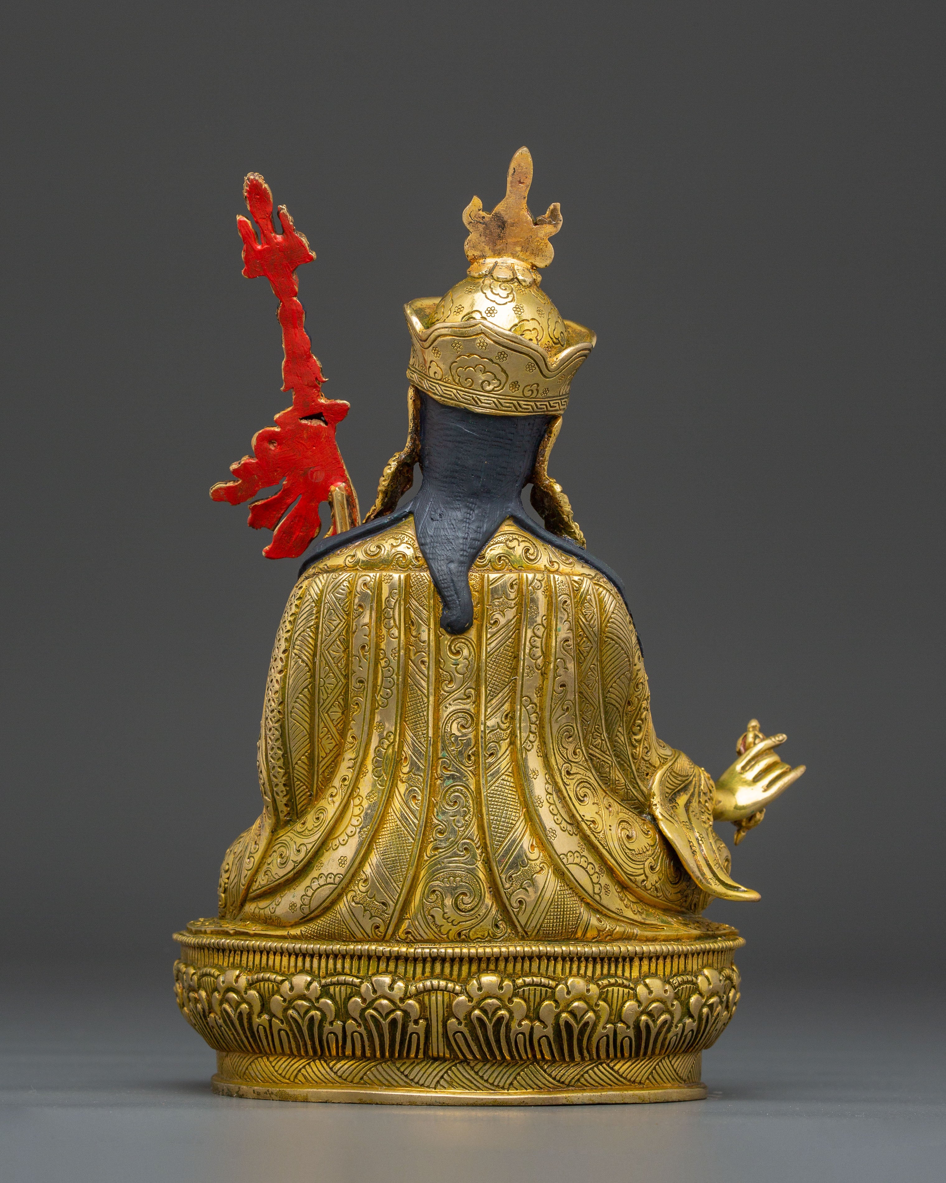 Himalayan Vajrayana Buddhist Master Guru Rinpoche Statue