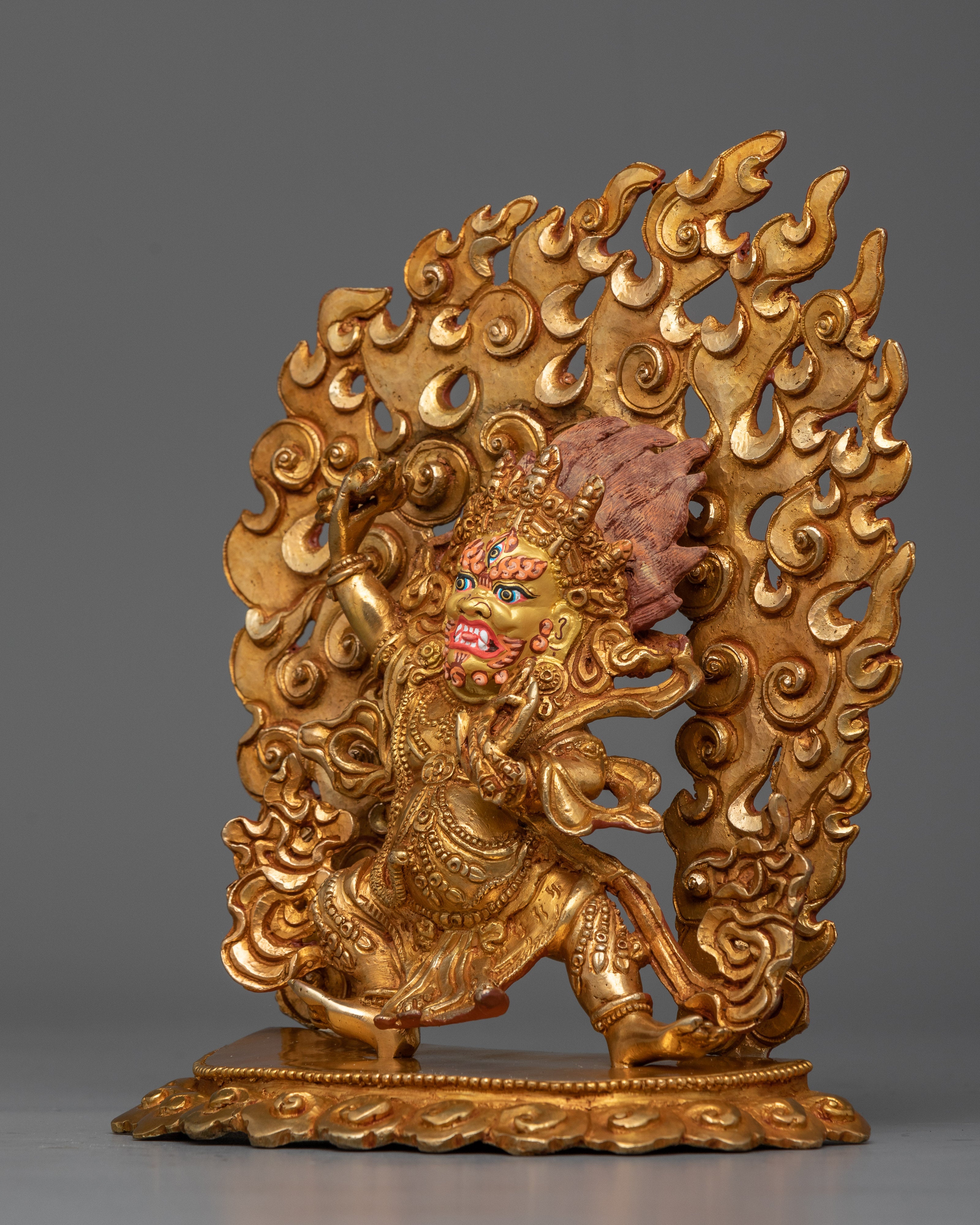 gold-gilded-vajrapani-sculpture