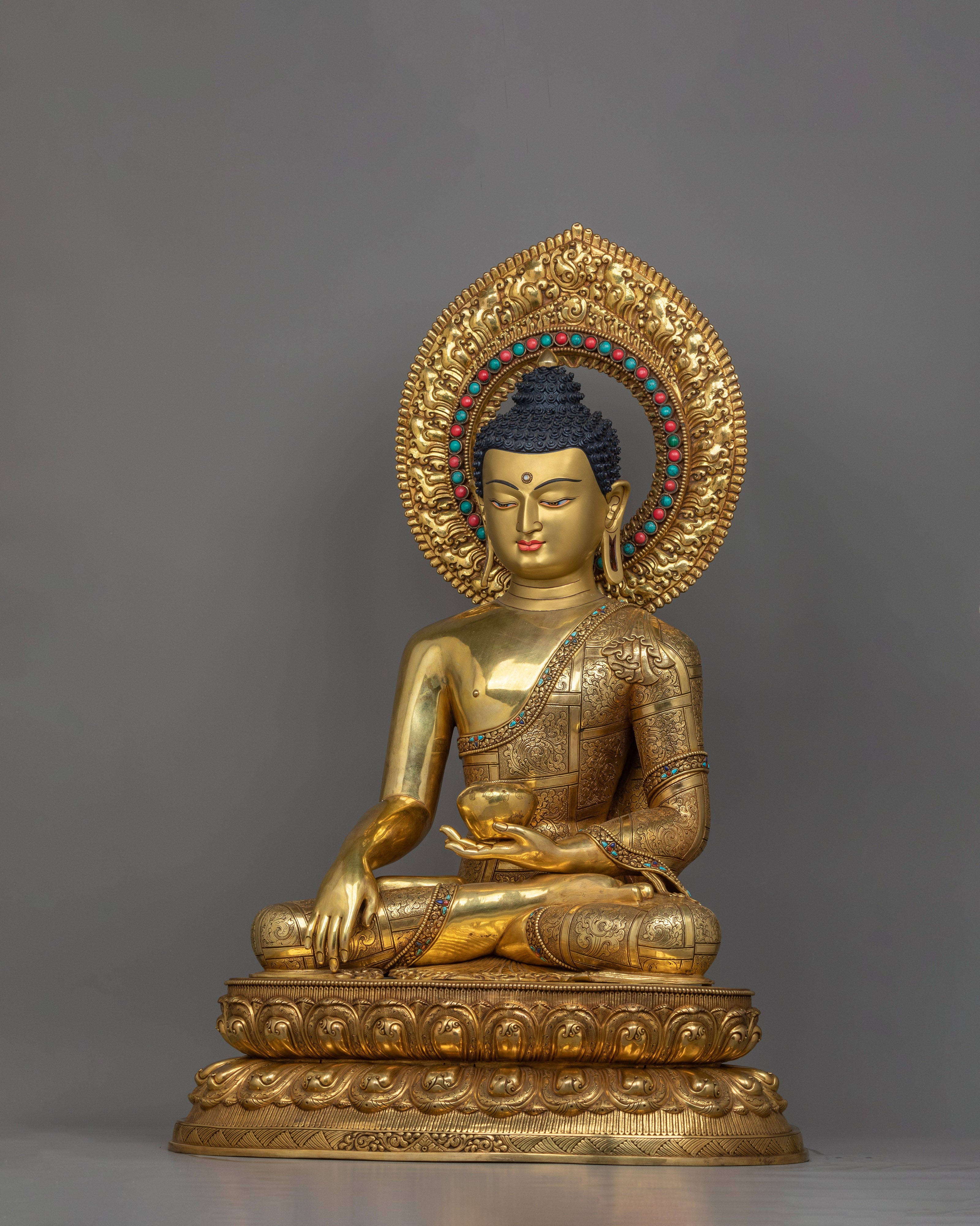 historic-shakyamuni-buddha-gold-gilded