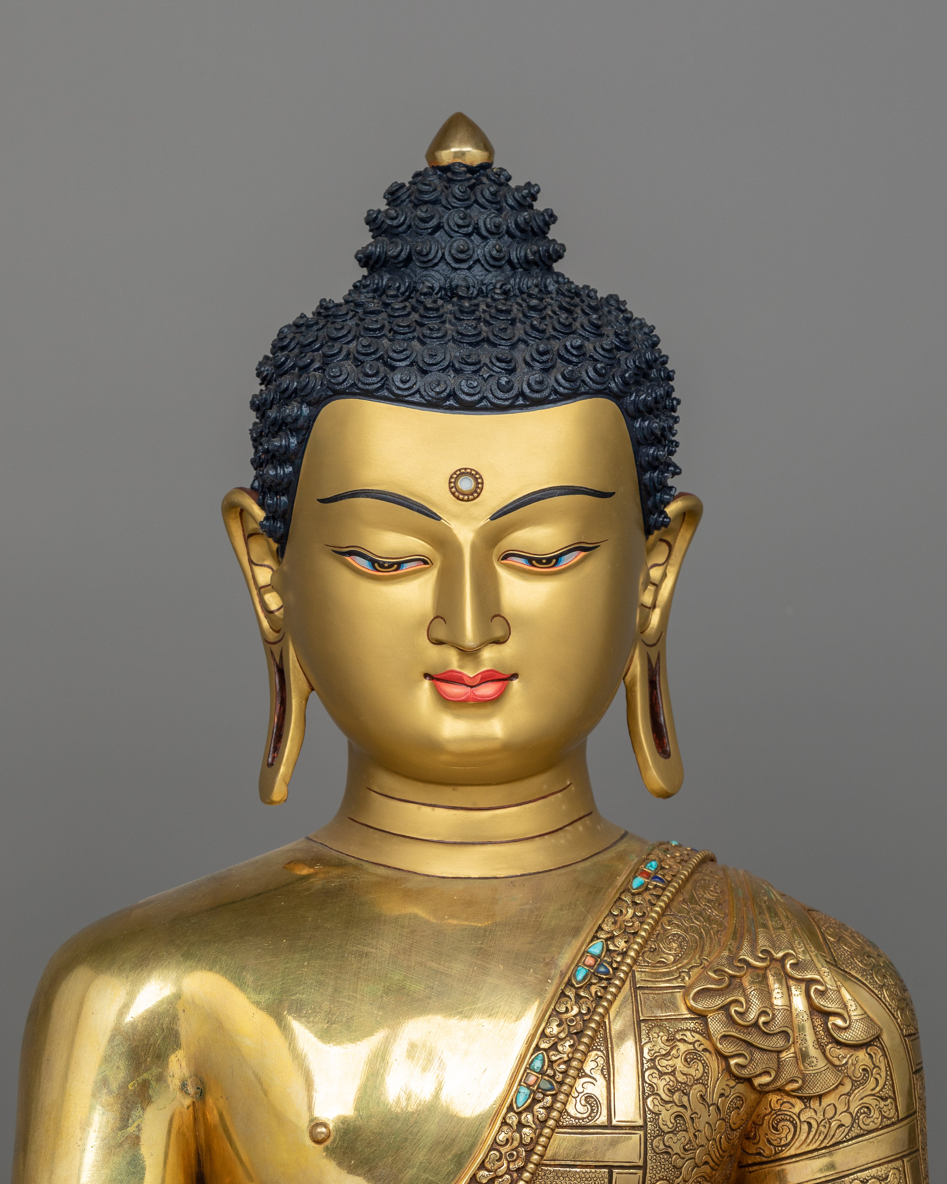 historic-shakyamuni-buddha-gold-gilded