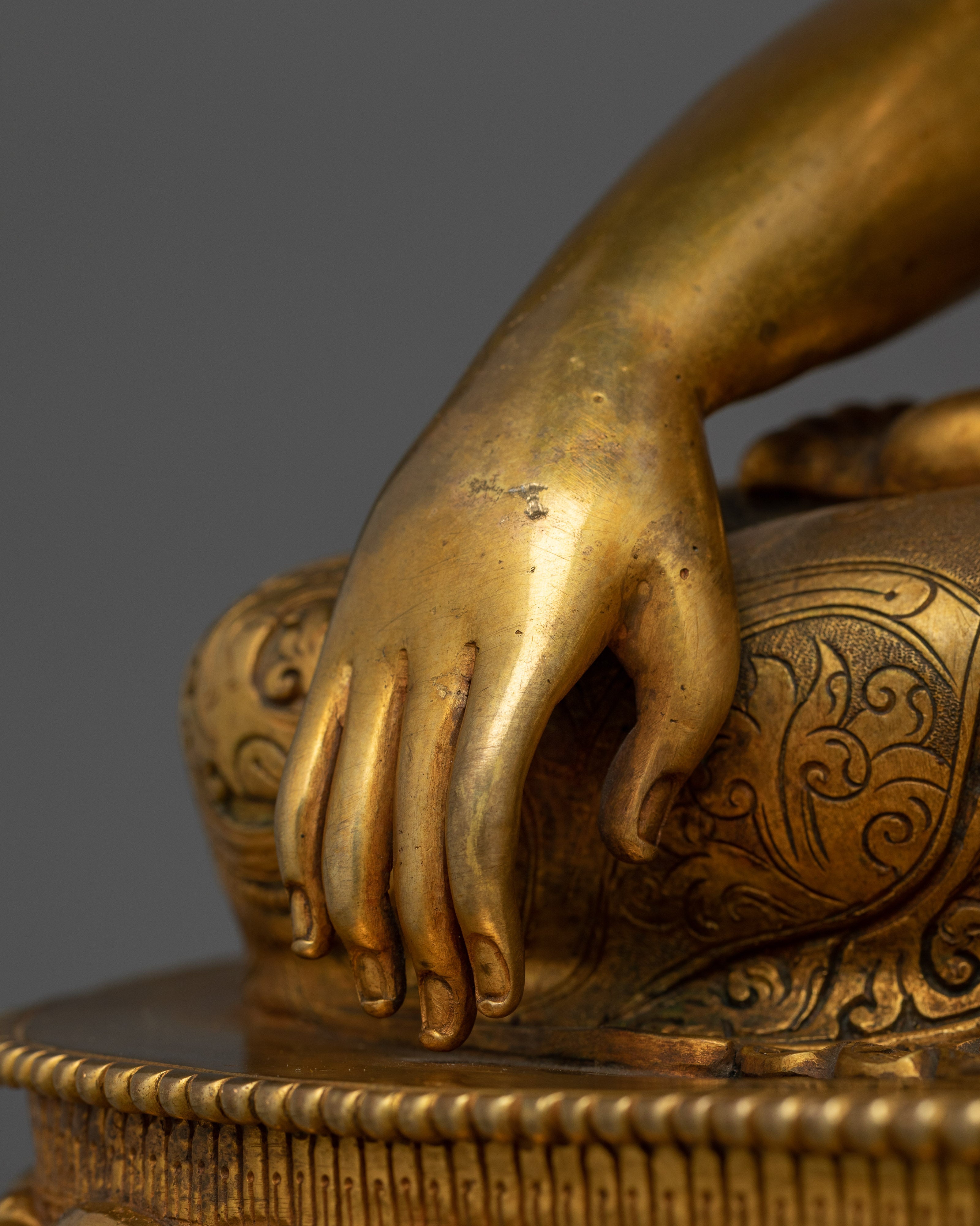 Shakyamuni Buddha Handmade Antique Touch Statue | Embodiment of Enlightenment