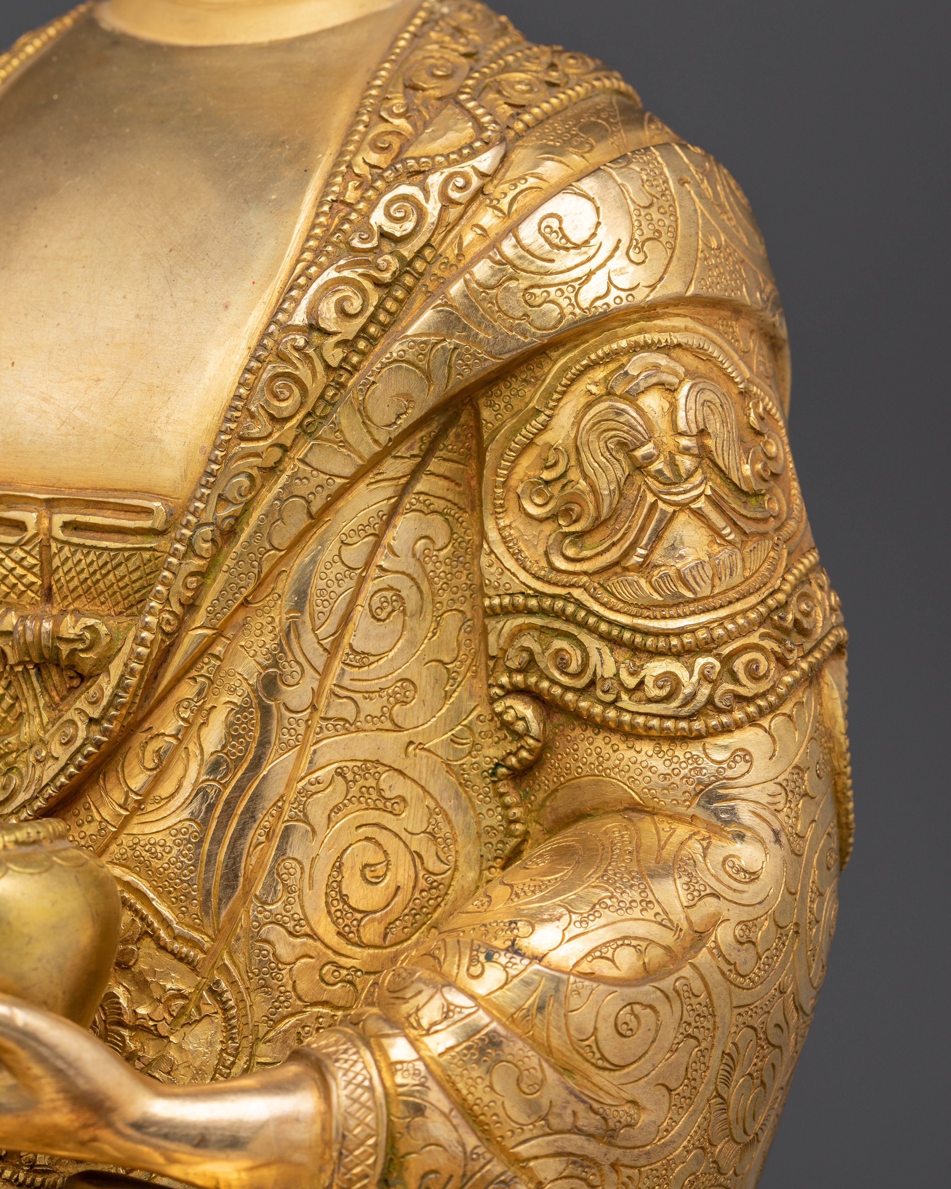 The Enlightened One in Serene Form | Shakyamuni Buddha Statue