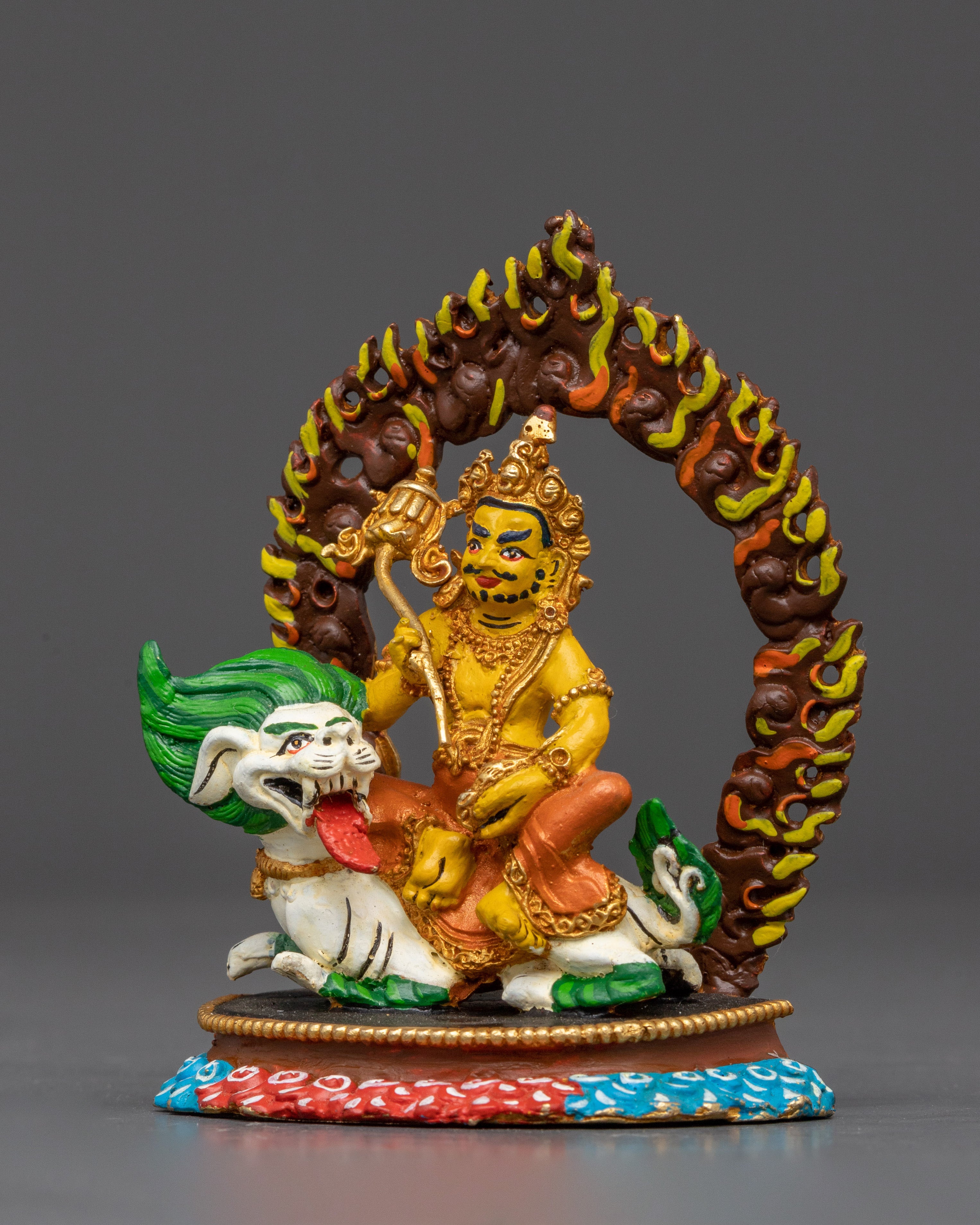 namtoshe-holding-khatvanga