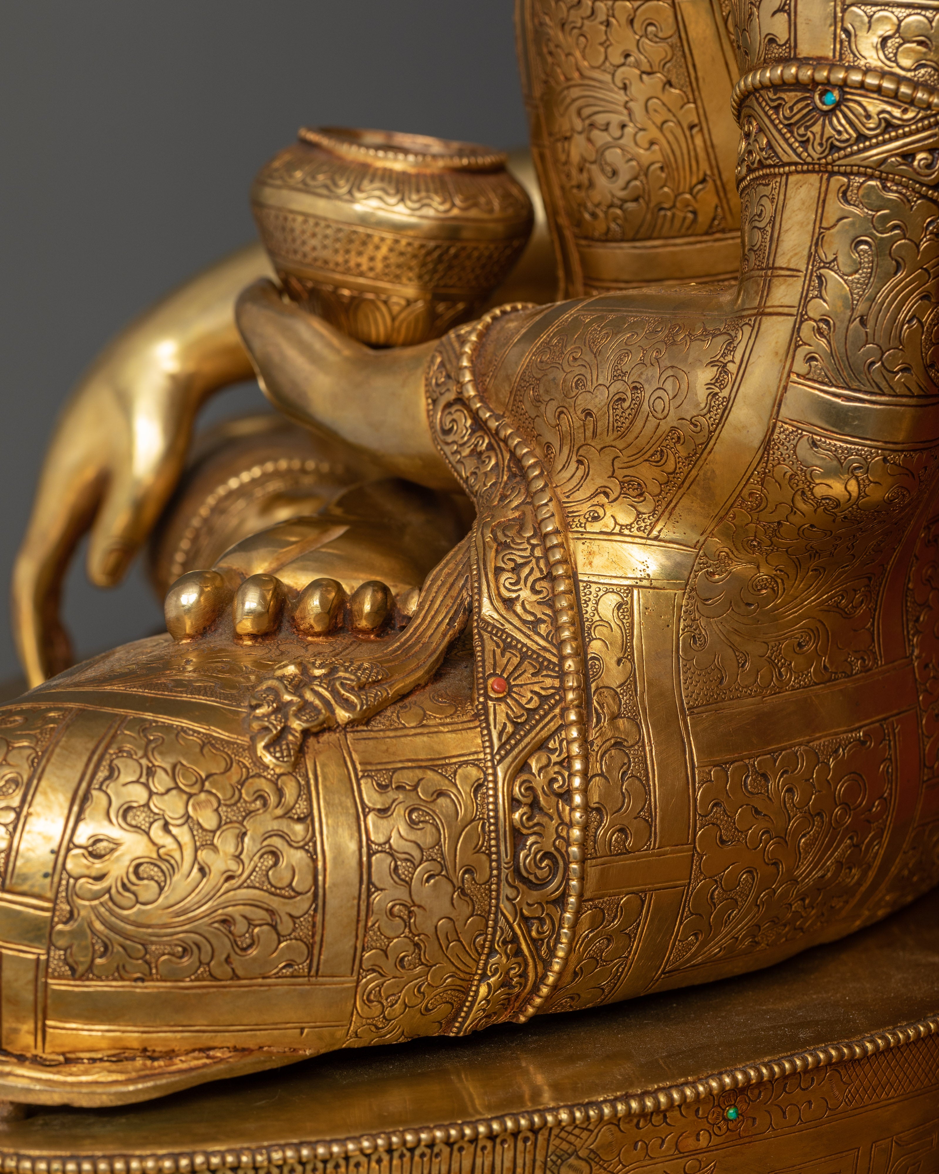 Statue of the Buddha Shakyamuni | Tibetan Buddhist Sculpture