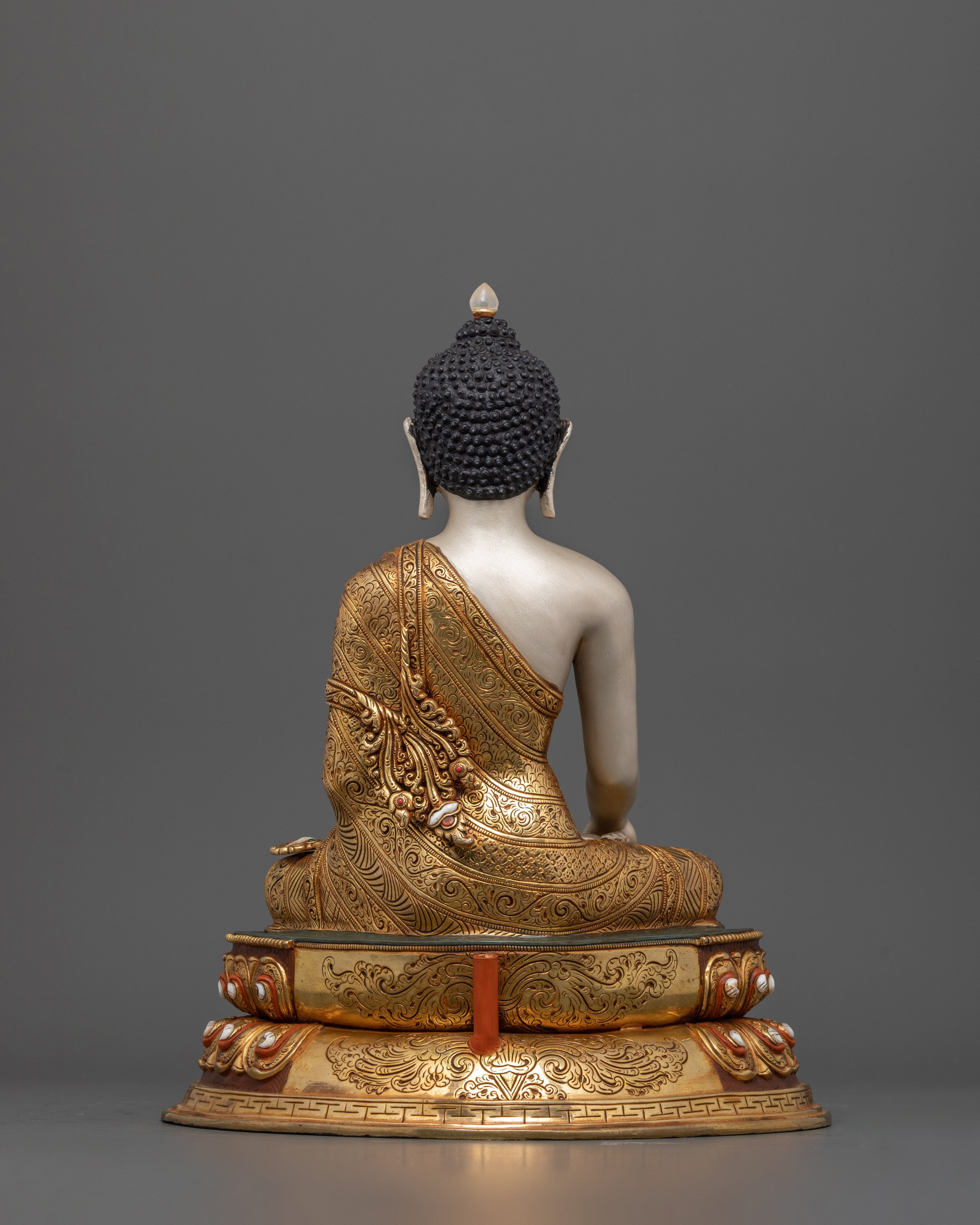 lord-shakyamuni-statue
