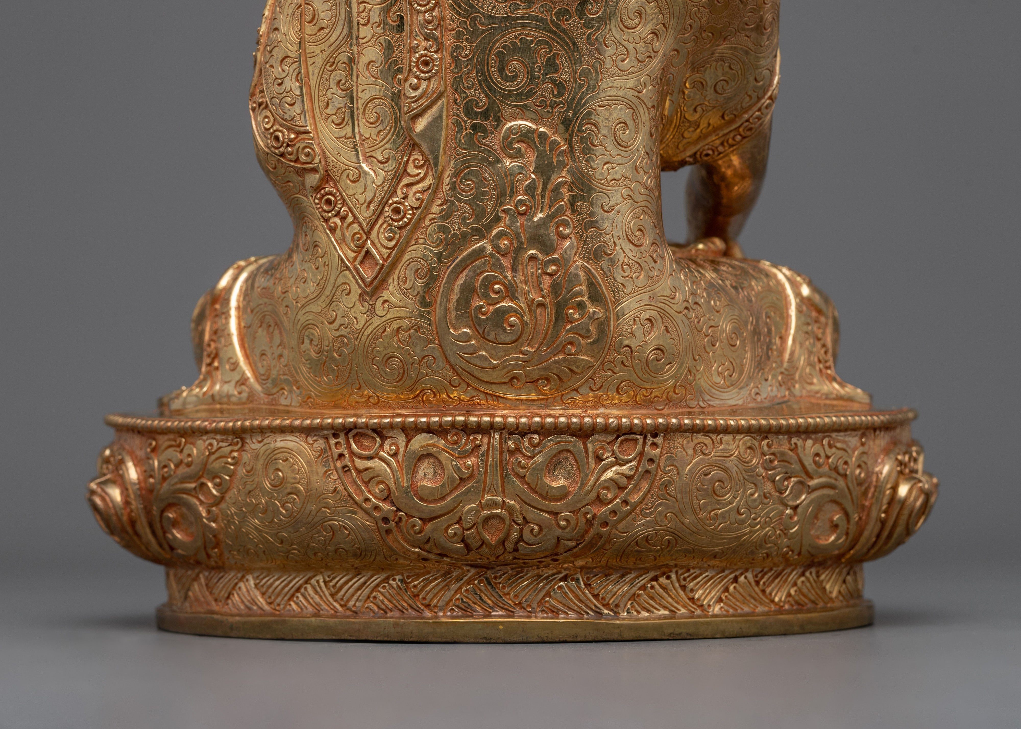 Shakyamuni Buddha Sage of the Shakya clan | Embrace the Enlightenment