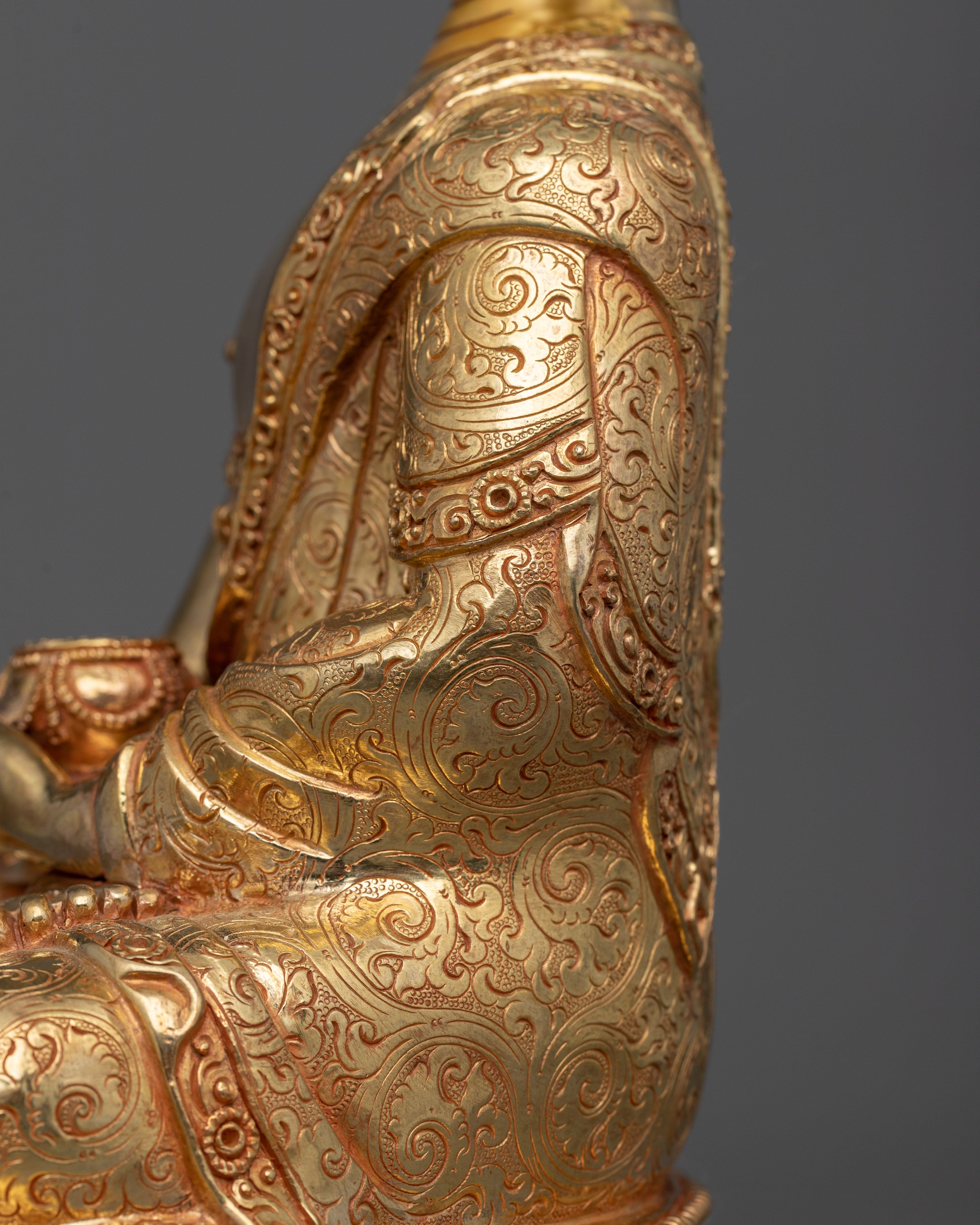 Shakyamuni Buddha Sage of the Shakya clan | Embrace the Enlightenment