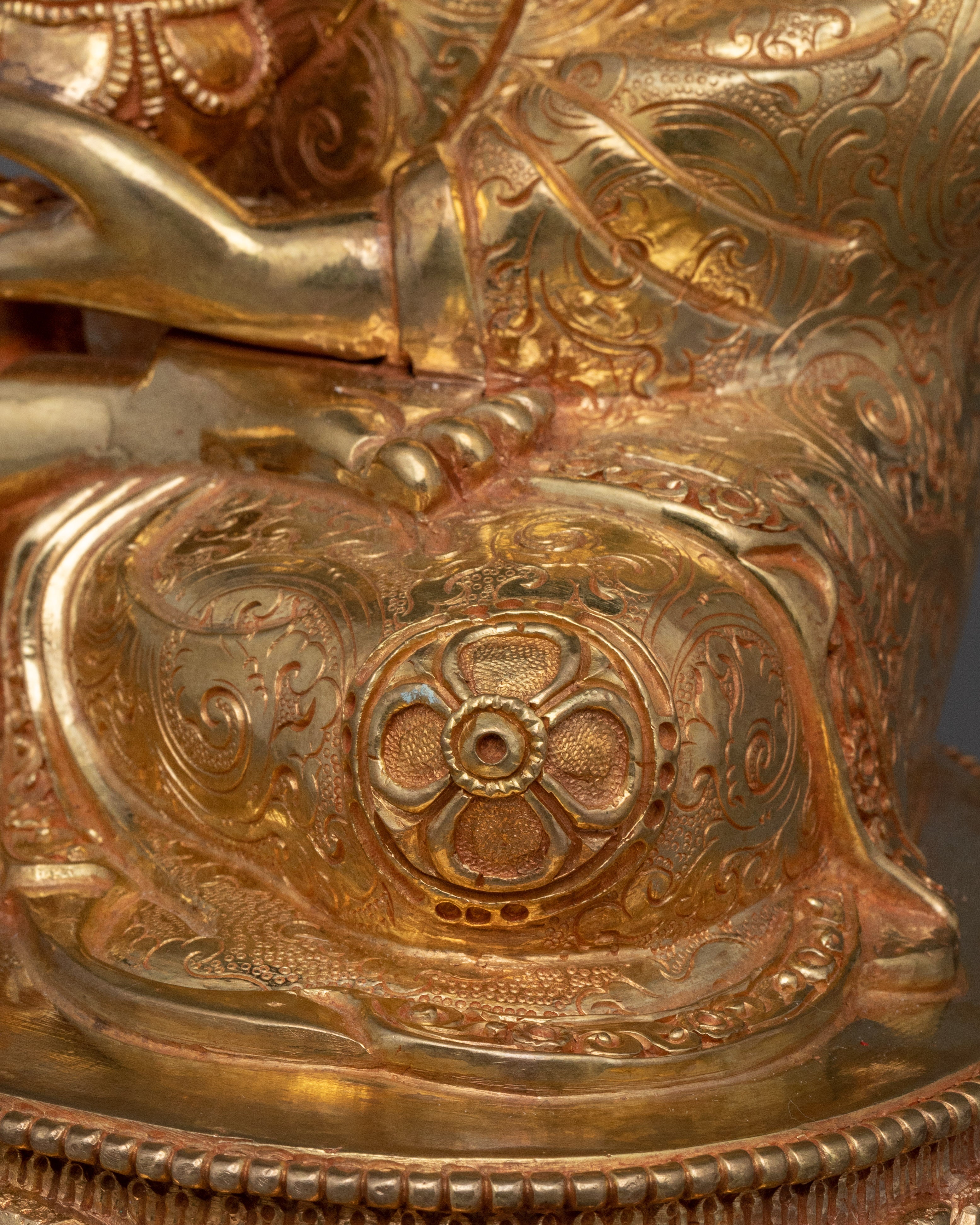 Shakyamuni Buddha Sage of the Shakya clan | Embrace the Enlightenment