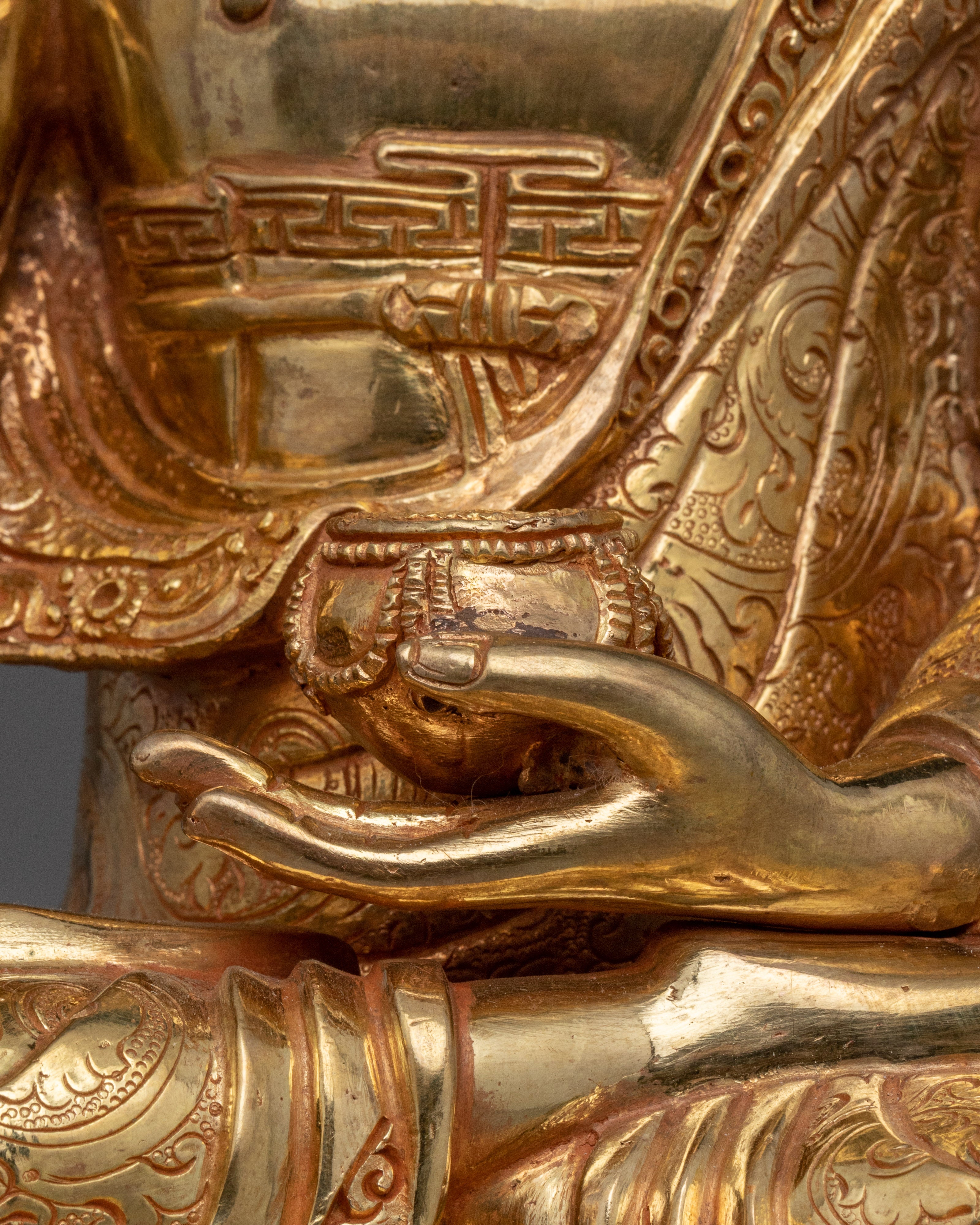 Shakyamuni Buddha Sage of the Shakya clan | Embrace the Enlightenment