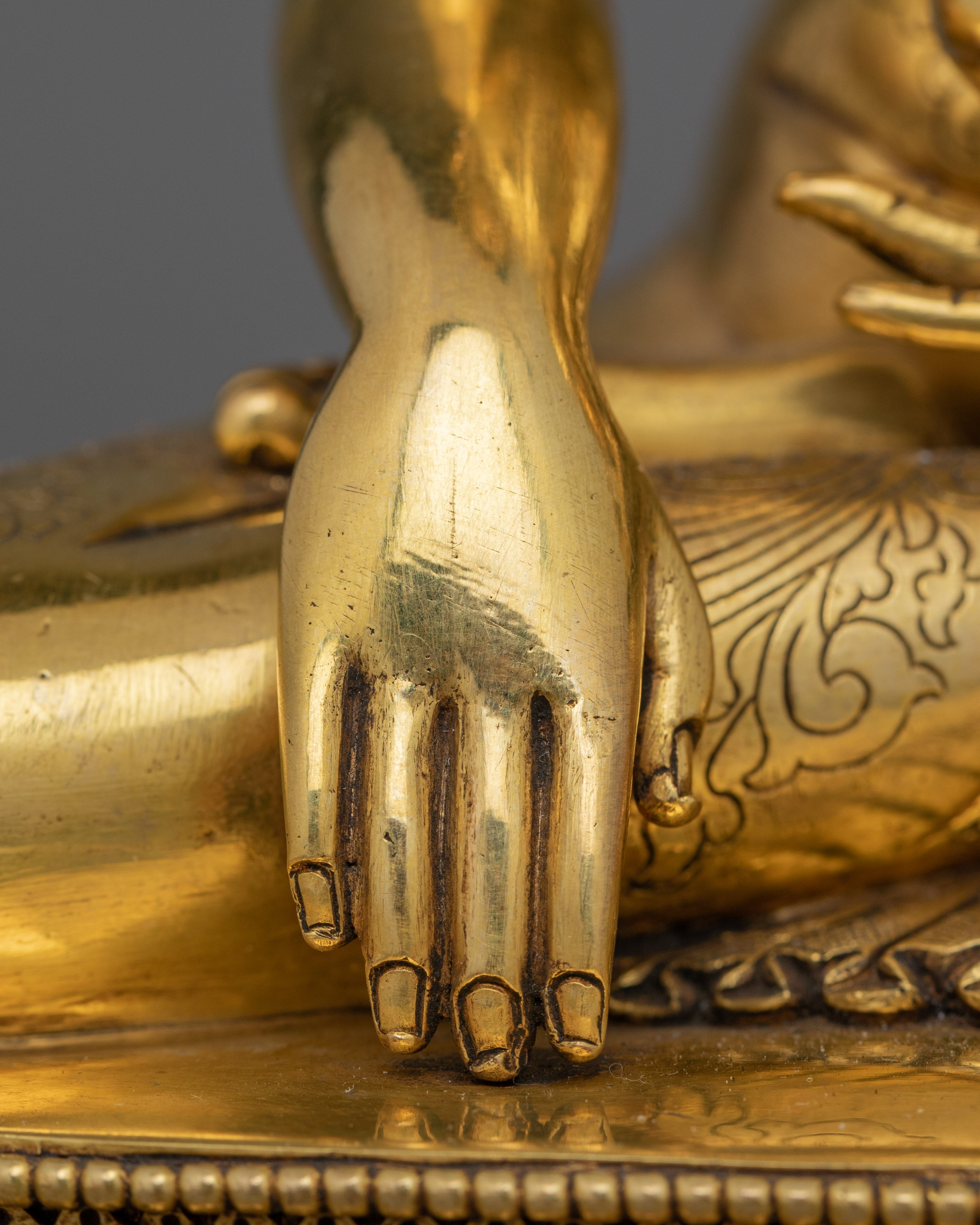 Traditionally Handcarved Lord Buddha Shakyamuni Statue | Master of Wisdom and Compassion