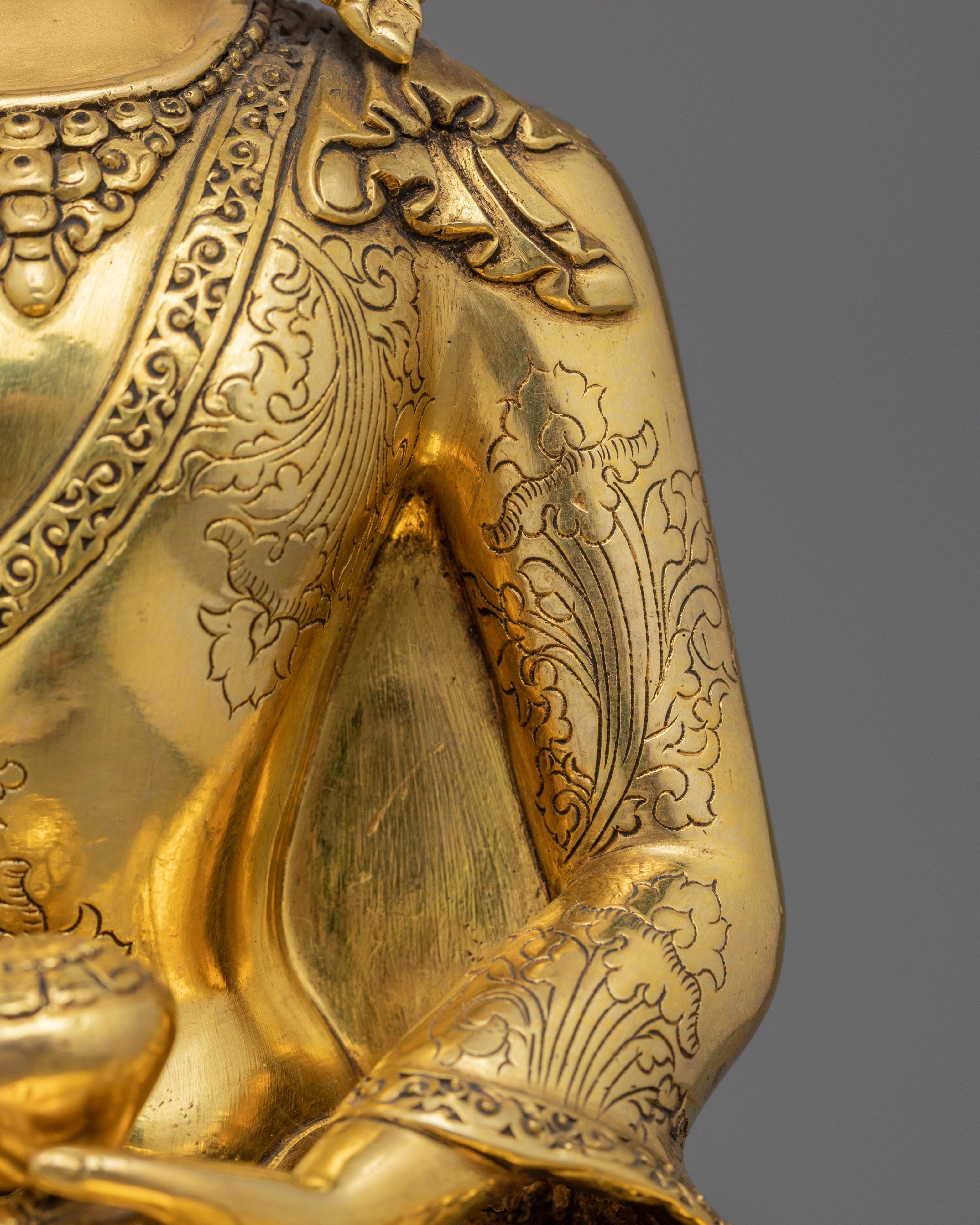 Traditionally Handcarved Lord Buddha Shakyamuni Statue | Master of Wisdom and Compassion