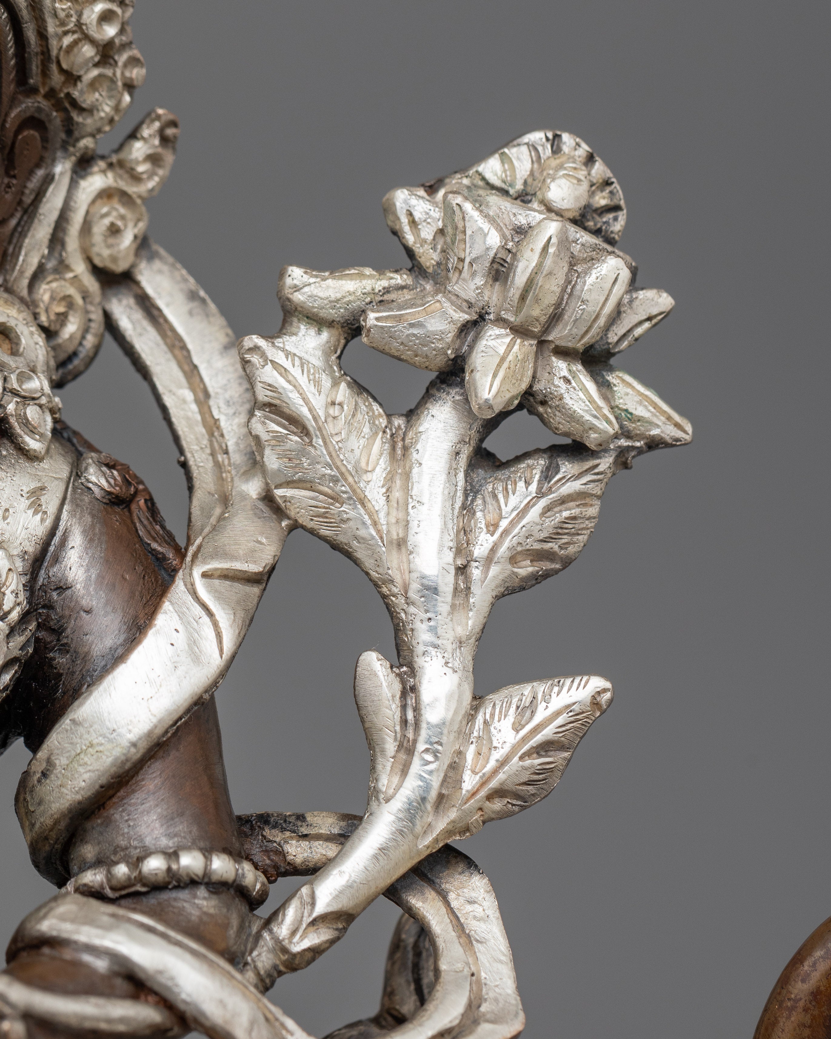 Simhanada Chenrezig Avalokiteshwara Statue | Silver-Plated Bodhisattva of Compassion