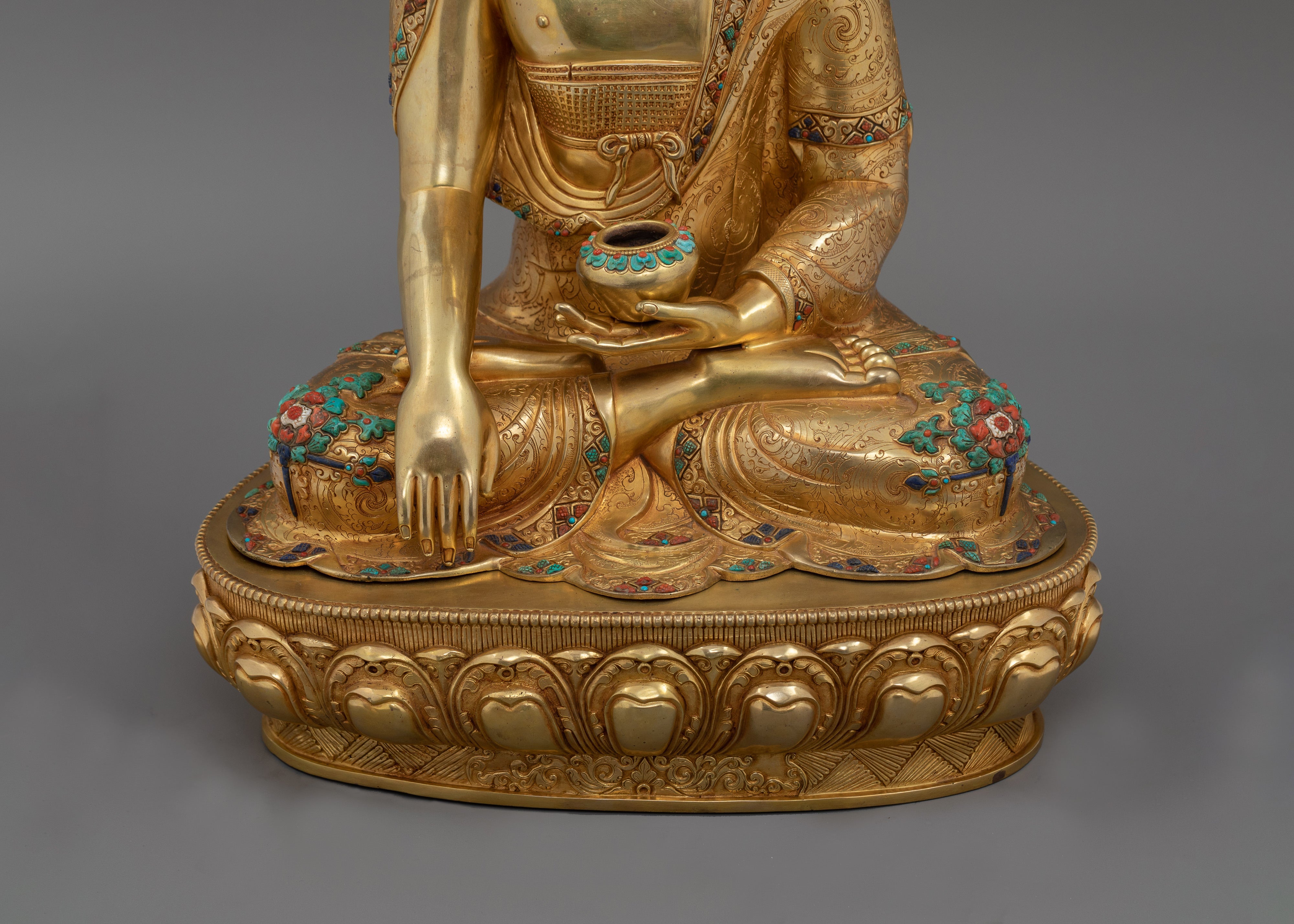 Shakyamuni Buddha with Ananda and Kashyapa | Symbol of Teaching and Compassion