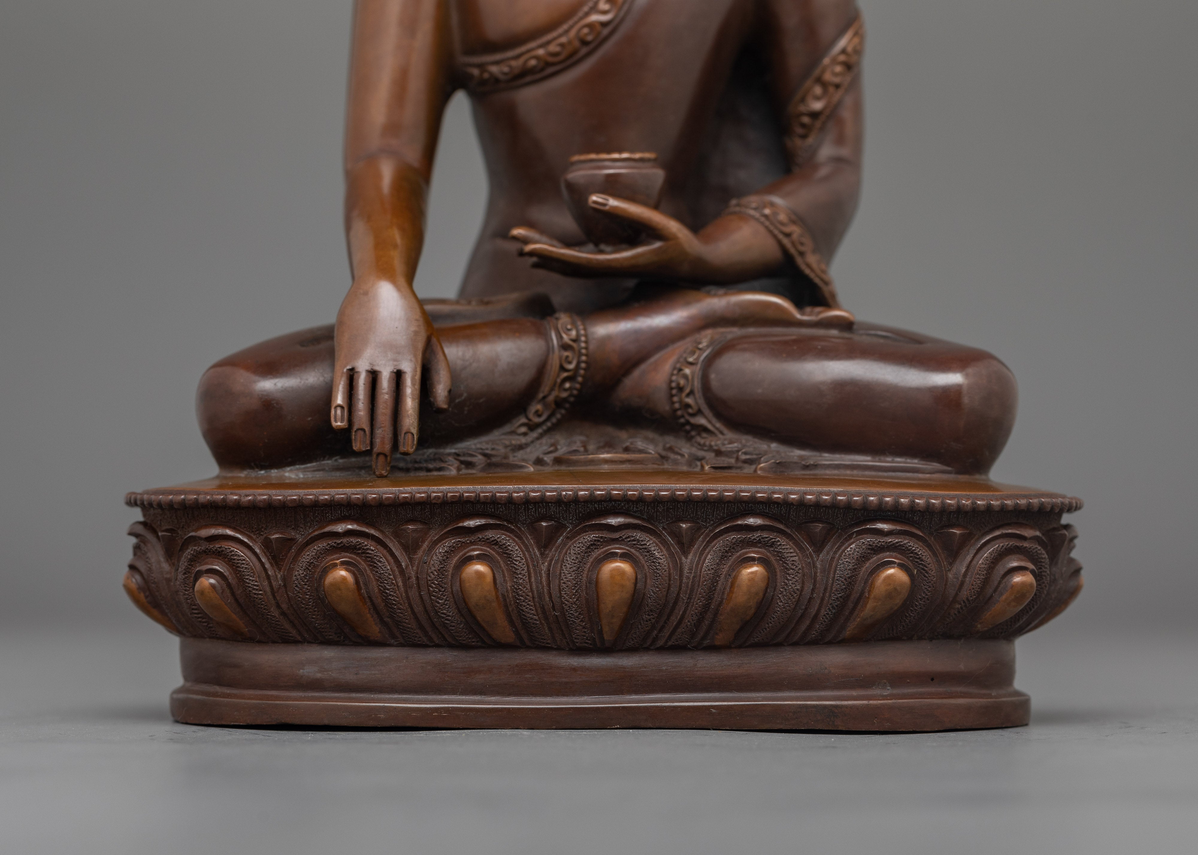 Shakyamuni Dharma Buddha Statue in Oxidized Copper | Enlightened Artwork