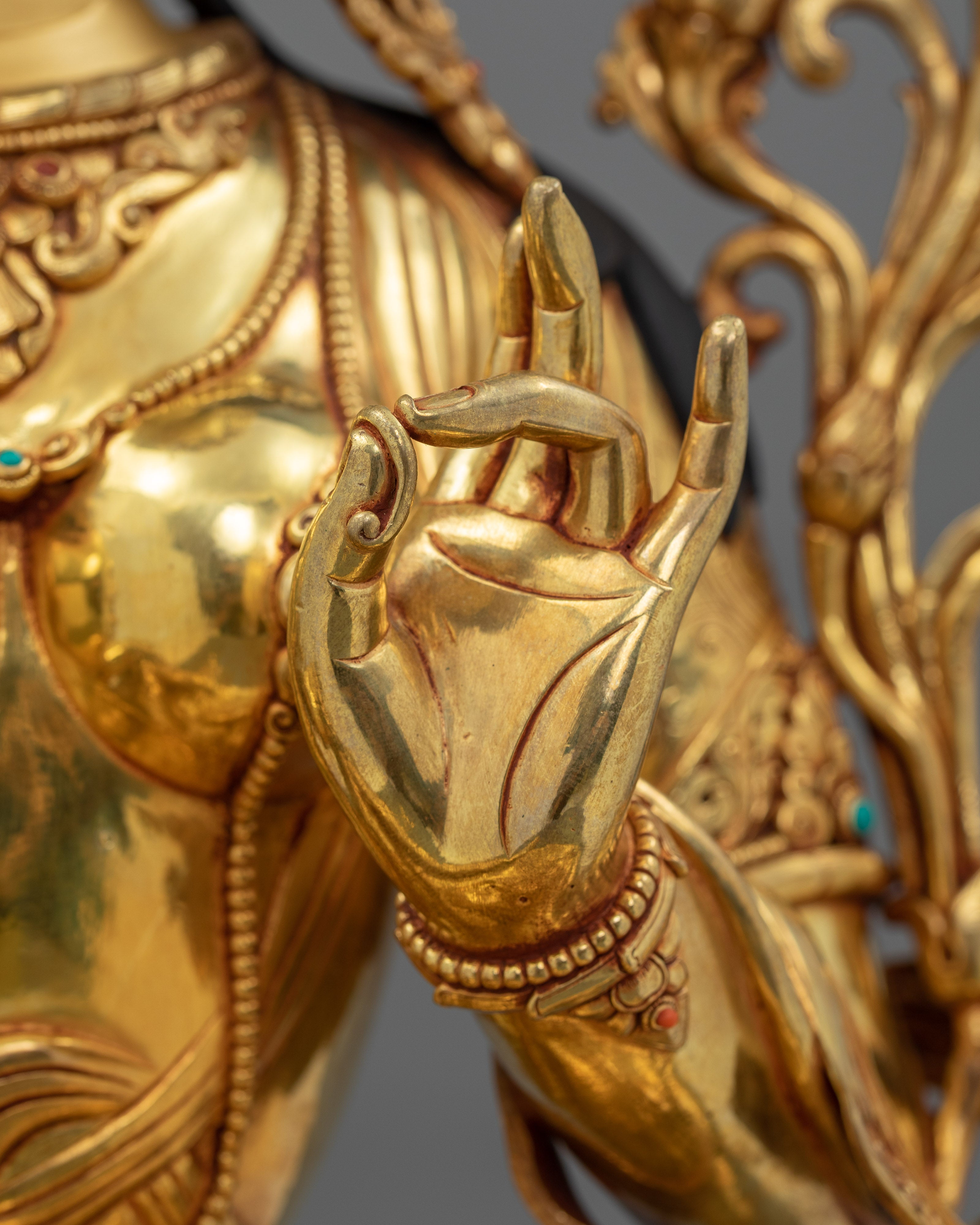 Enlightened Female Buddha Sculpture | 24K Gold Gilded Statue