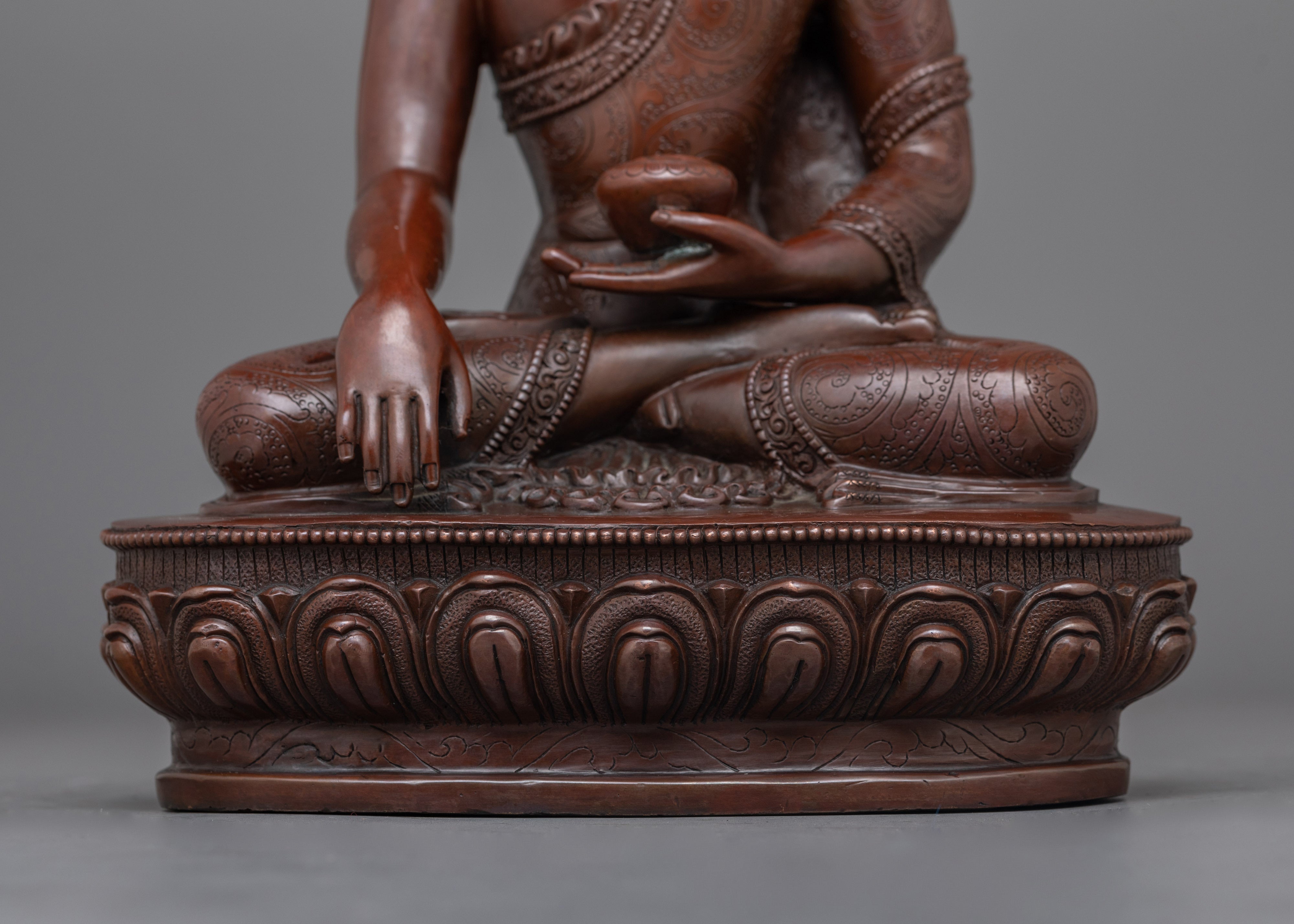 Shakyamuni Buddha Tranquil Enlightened Teacher Statue | Sacred Spiritual Figure