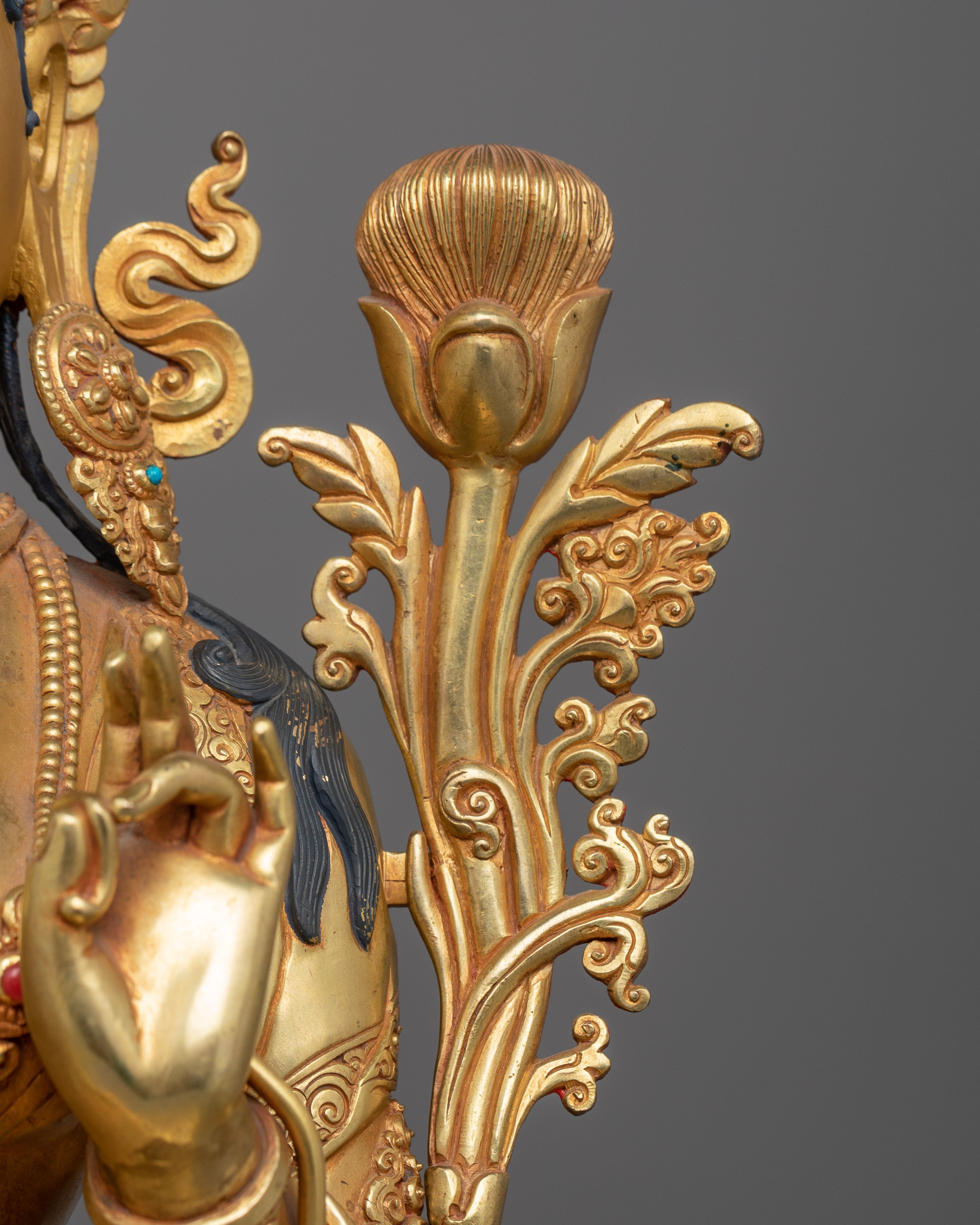 Divine Protector Green Tara Statue | Harmonious Balance of Beauty and Spirituality