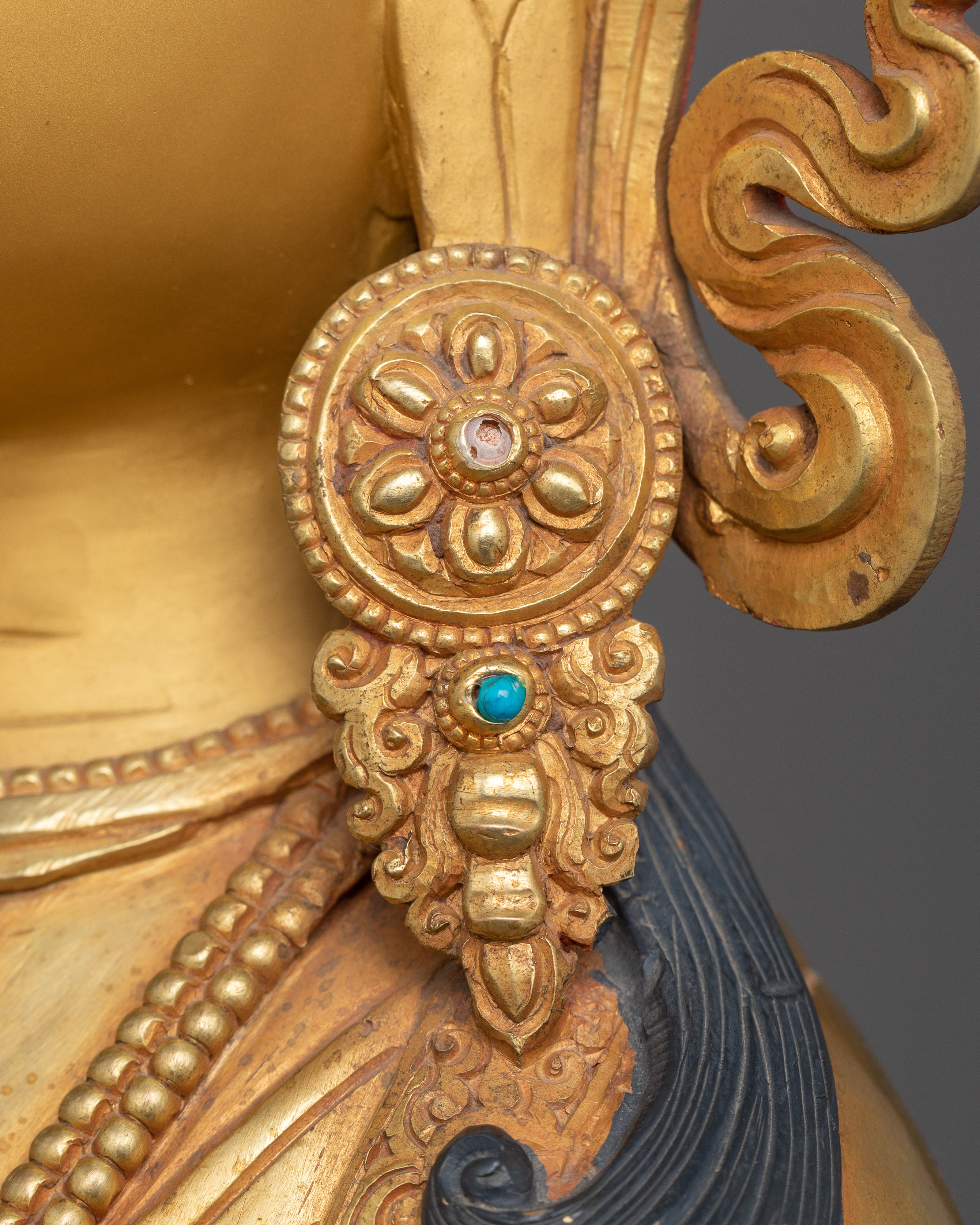 Divine Protector Green Tara Statue | Harmonious Balance of Beauty and Spirituality