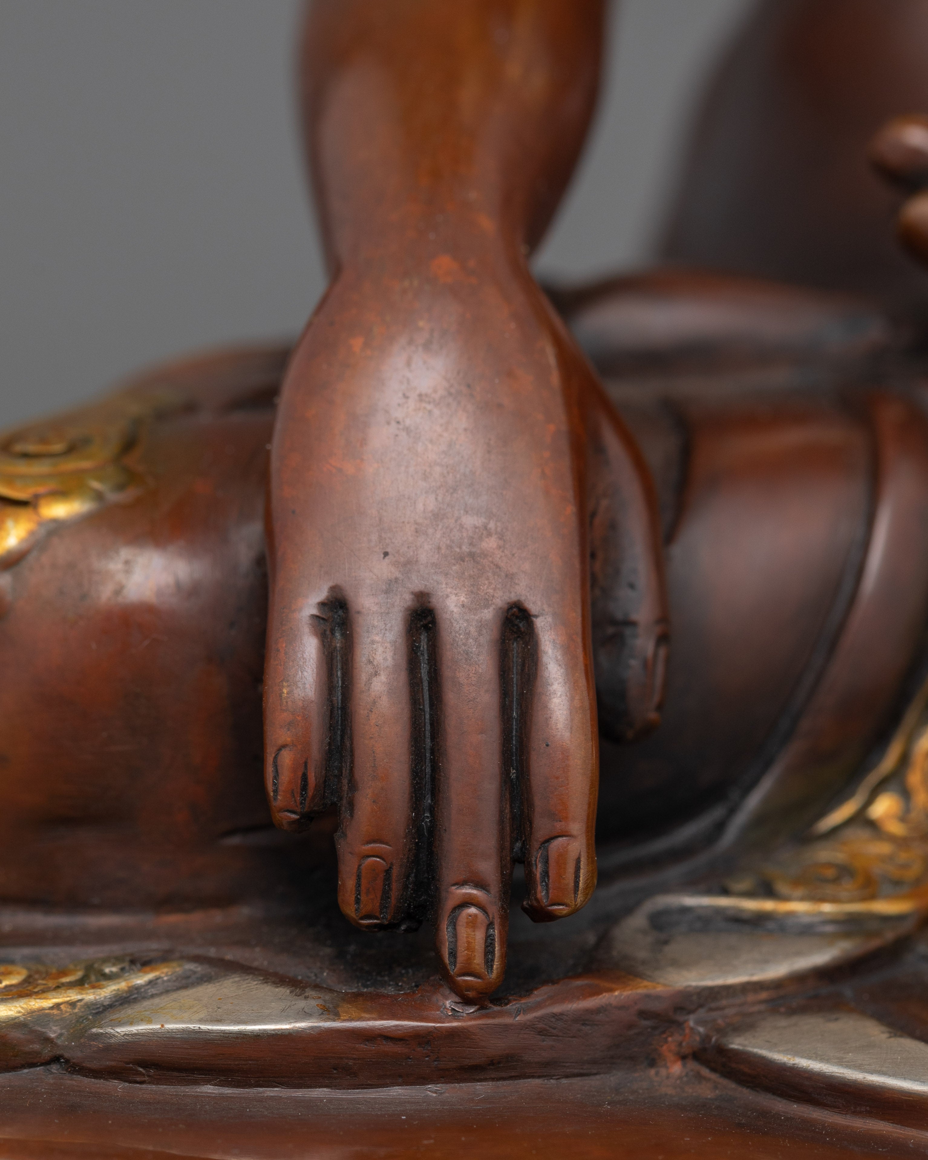 Traditional Shakyamuni Buddha Dharma Figurine | Embodiment of Enlightenment