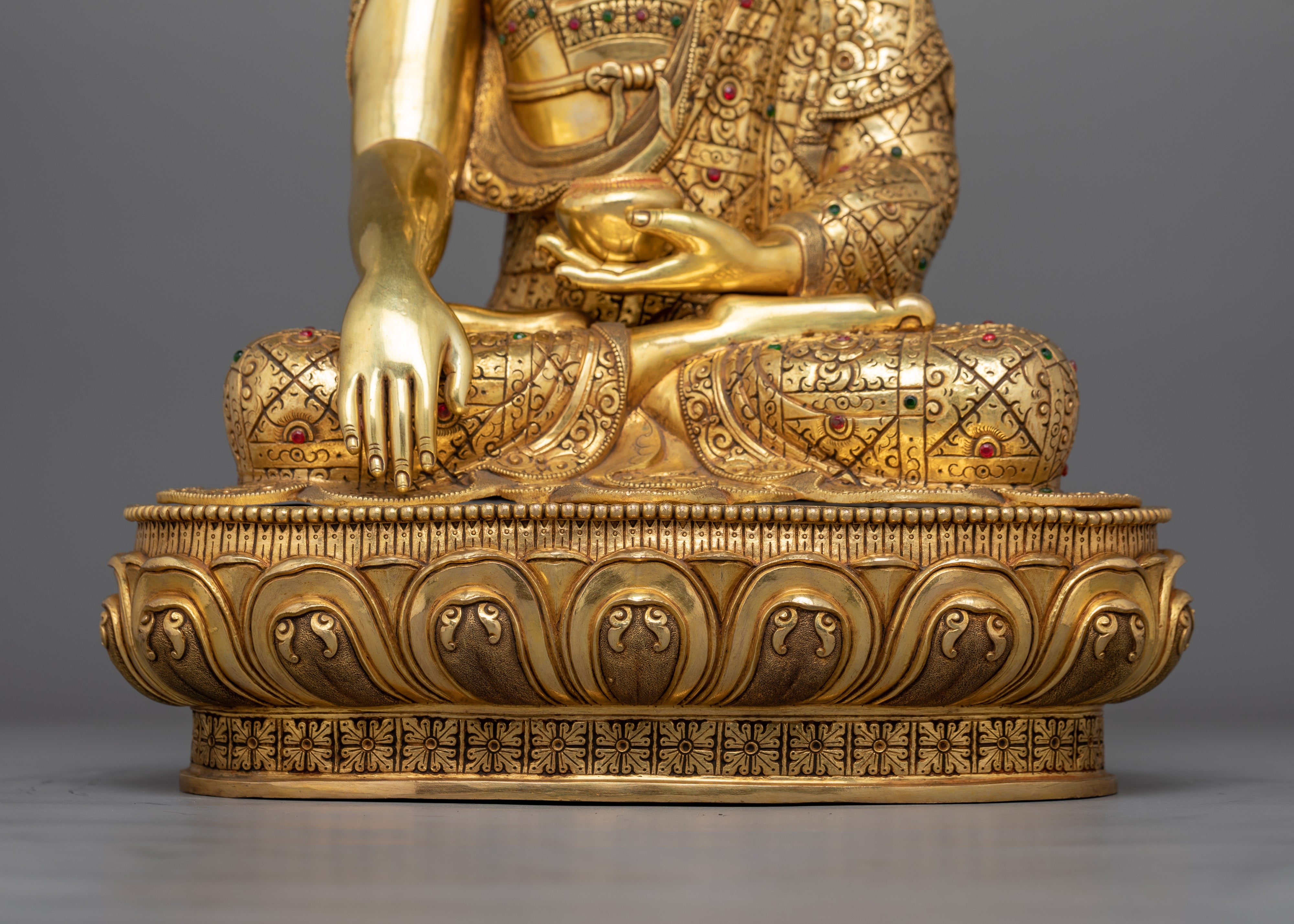 Nobel Buddha Shakyamuni Dharma Statue | A Timeless Symbol of Enlightenment