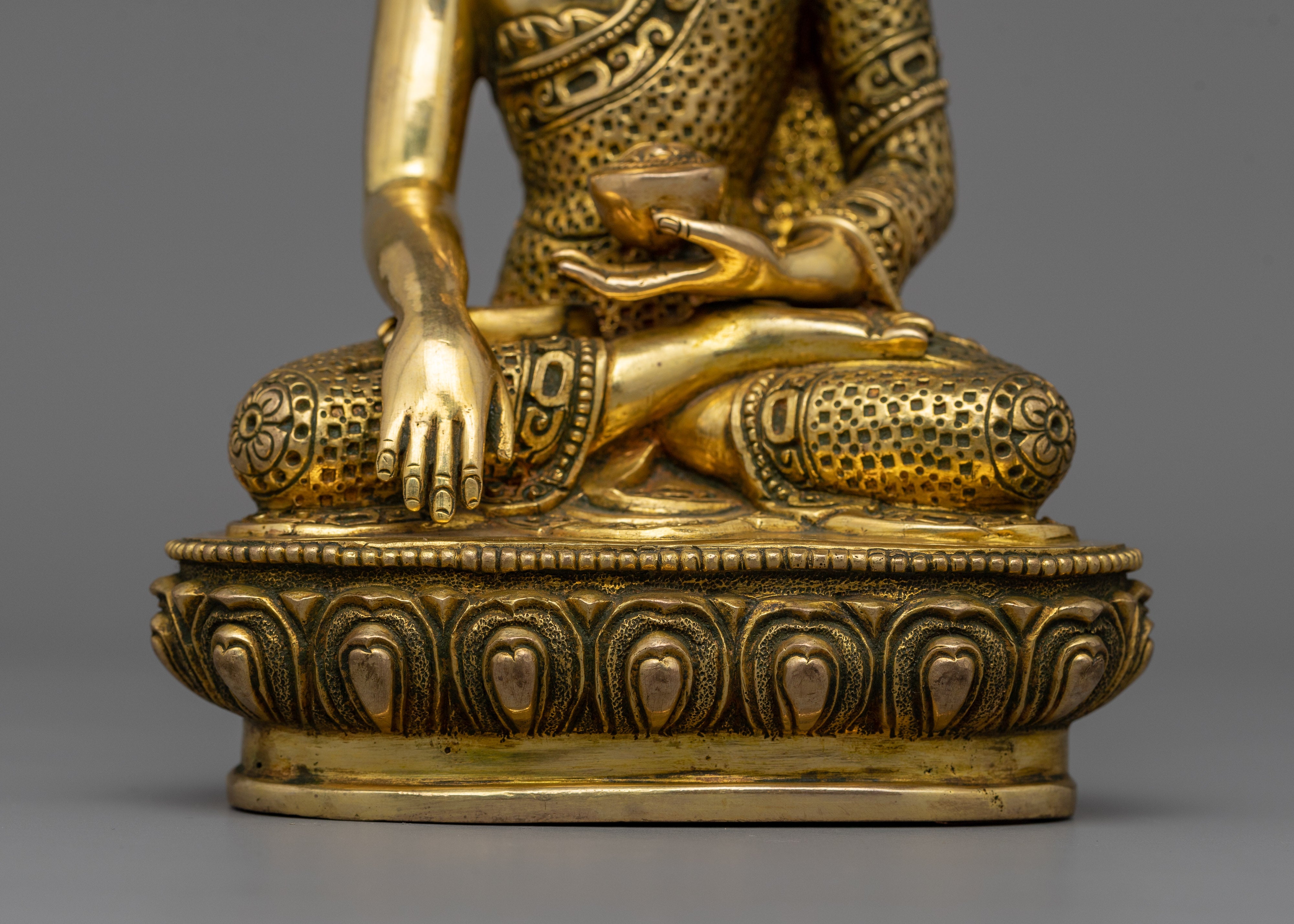Shakyamuni Buddha Art of Tibet's Spiritual Serenity | Sage of Shakya Clan