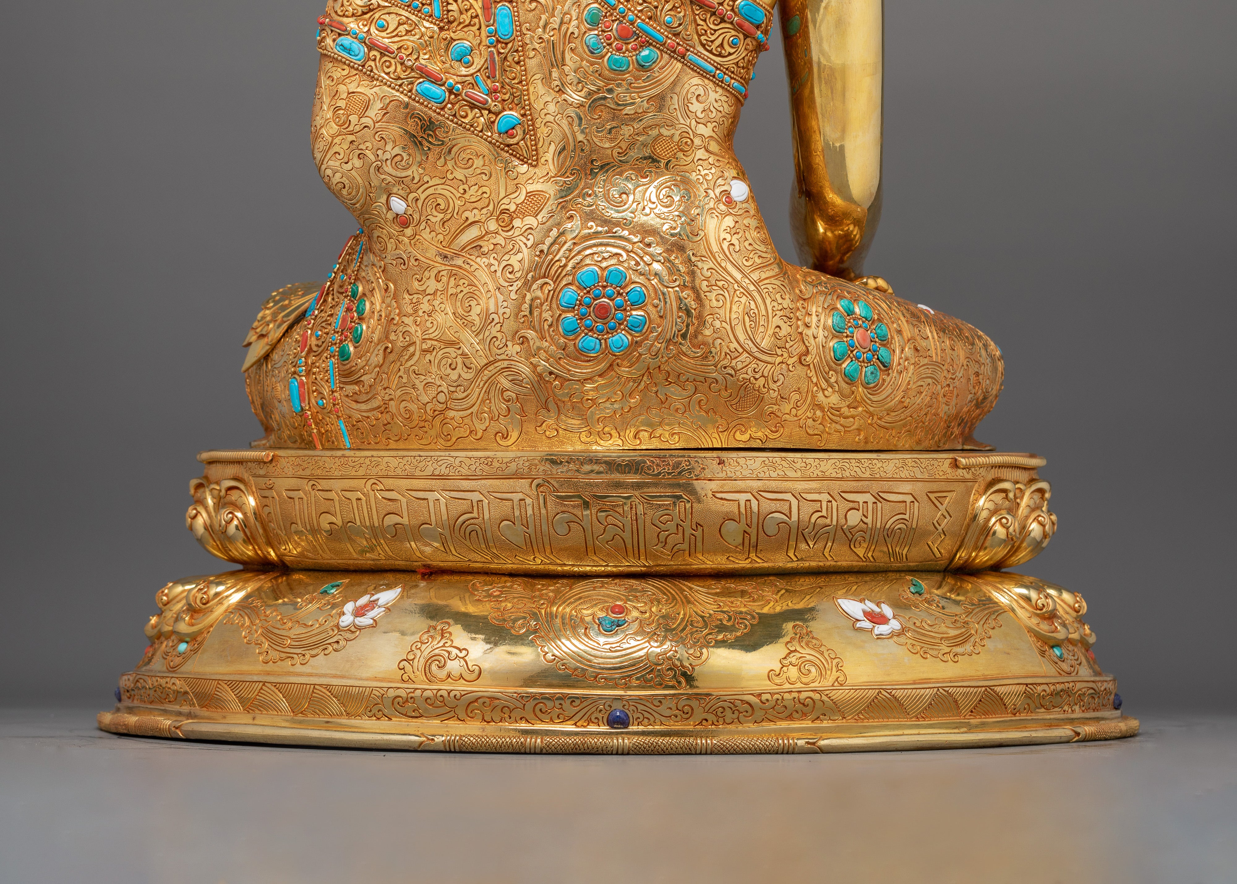 Handmade Present Buddha Shakyamuni Statue | Ideal for Meditation and Calmness